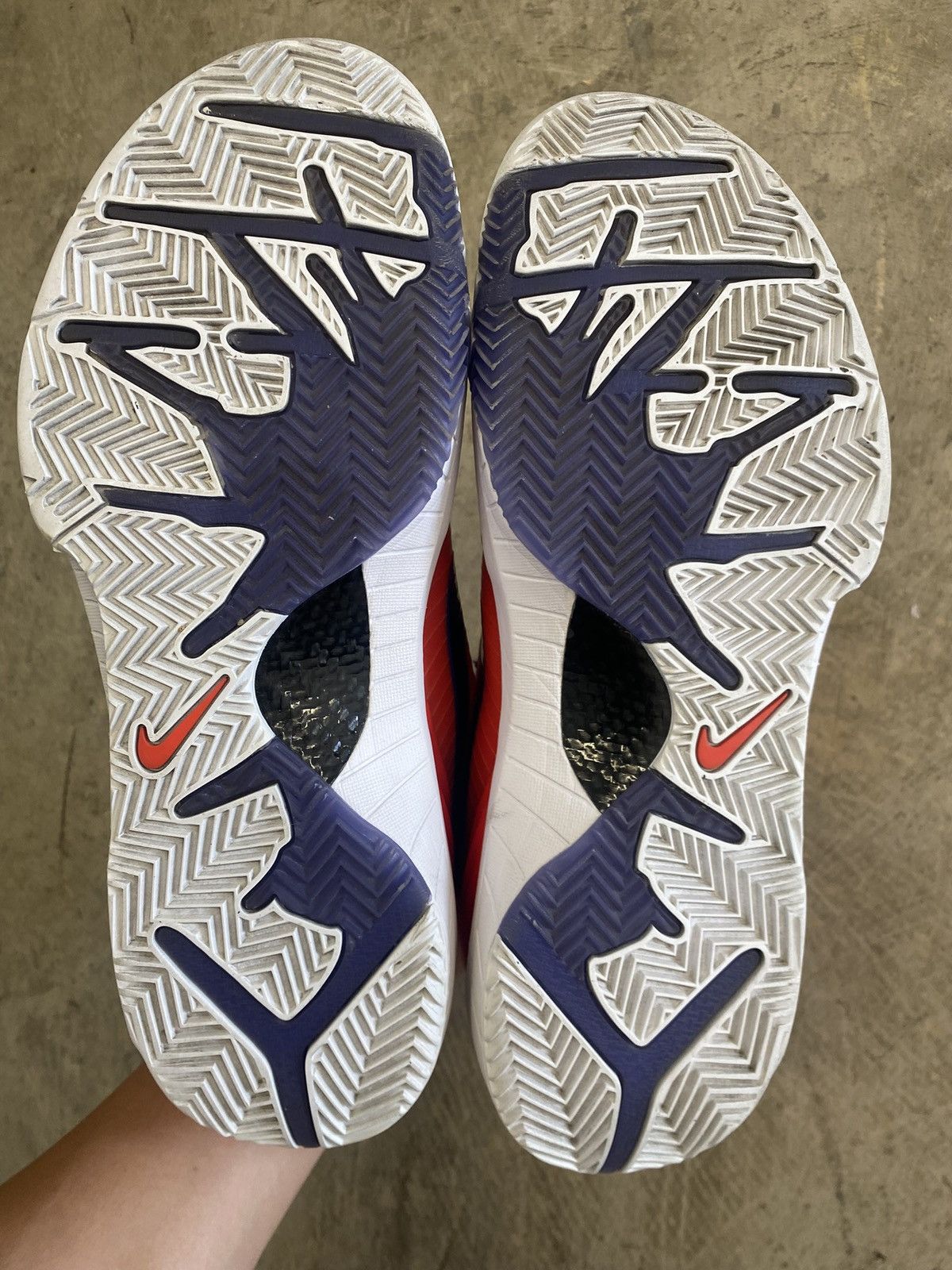 Nike × Undefeated Undefeated Kobe 4 Protro Phoenix Suns Undefeated Size US 10 / EU 43 - 5 Thumbnail