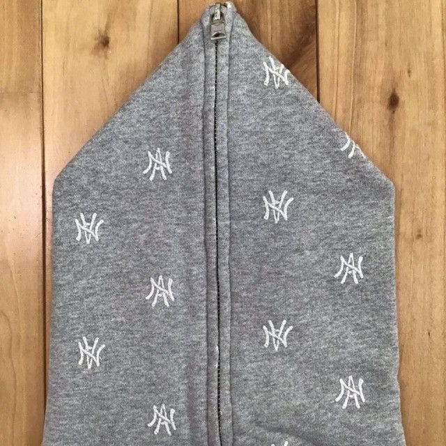 Bape × Neighborhood BAPE × NEIGHBORHOOD LOGO Embroidered Full Zip Hoodie NIGO Size US M / EU 48-50 / 2 - 5 Thumbnail