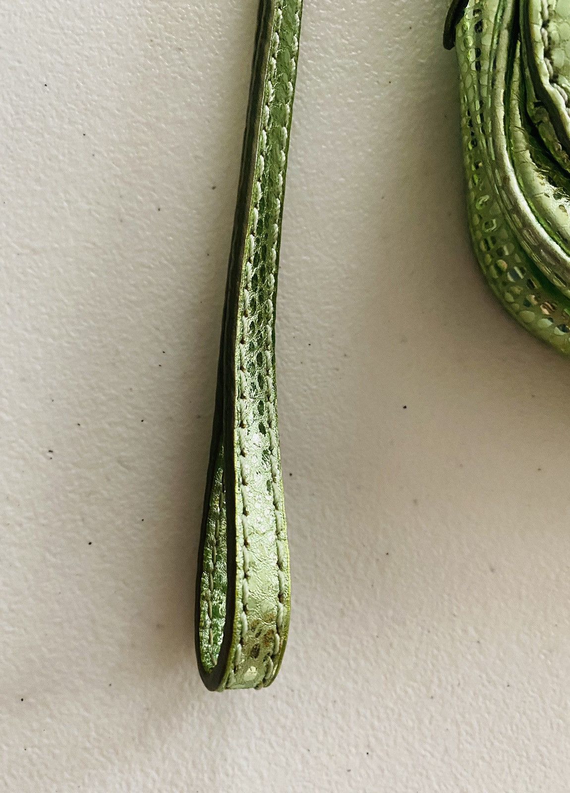 Michael Kors Michael Kors Purse Metallic Green Snake Print Wristlet Size ONE SIZE - 6 Thumbnail