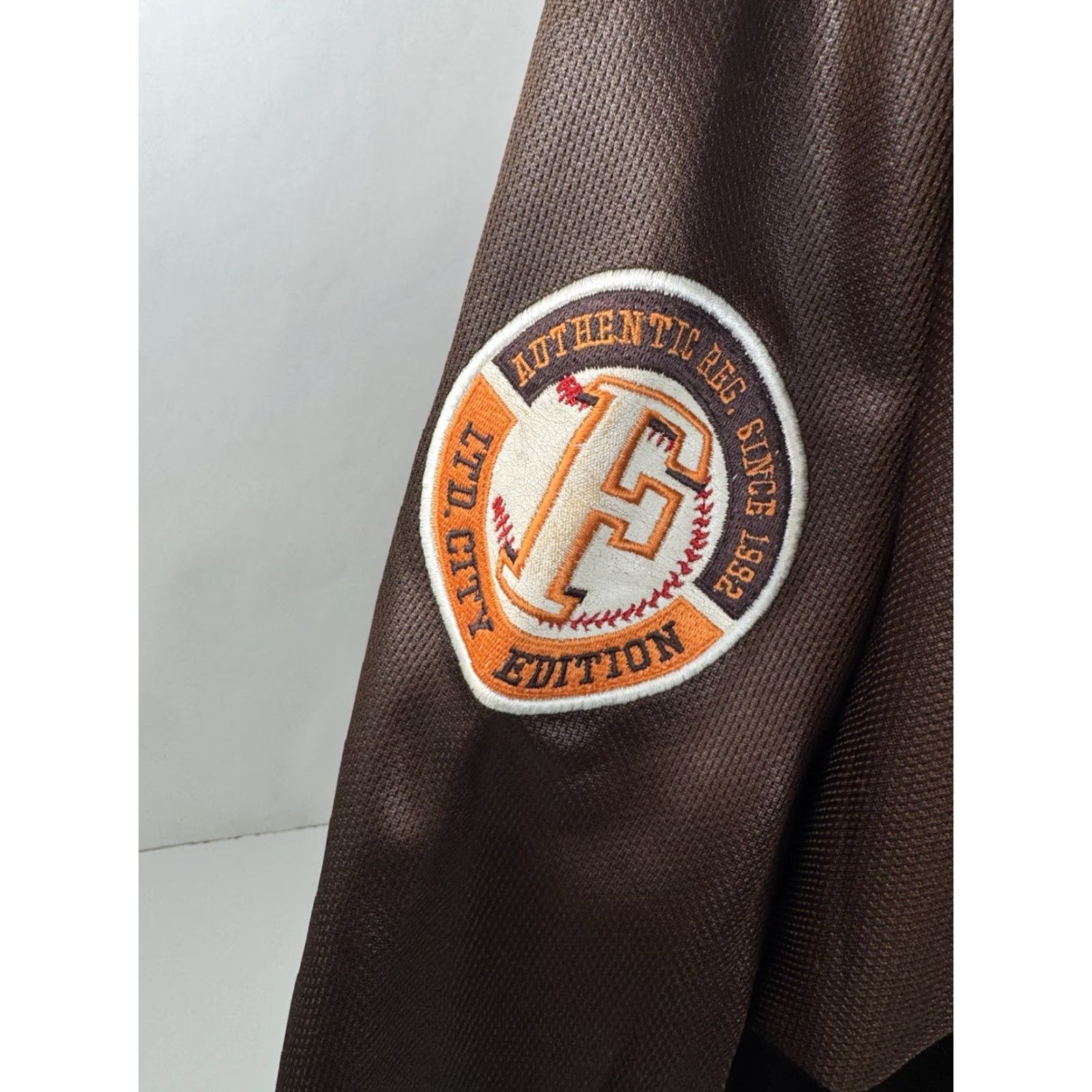 Fubu FUBU Hoodie 2XL 1992 Cleveland Limited Edition Brown Pullover Mens Jacket XS? Size US XXL / EU 58 / 5 - 4 Thumbnail