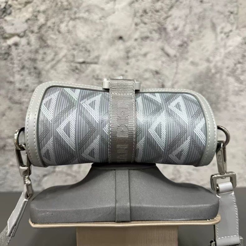 Dior DIOR Hit The Road Camera Bag Crossbody-2505 Size ONE SIZE - 6 Thumbnail