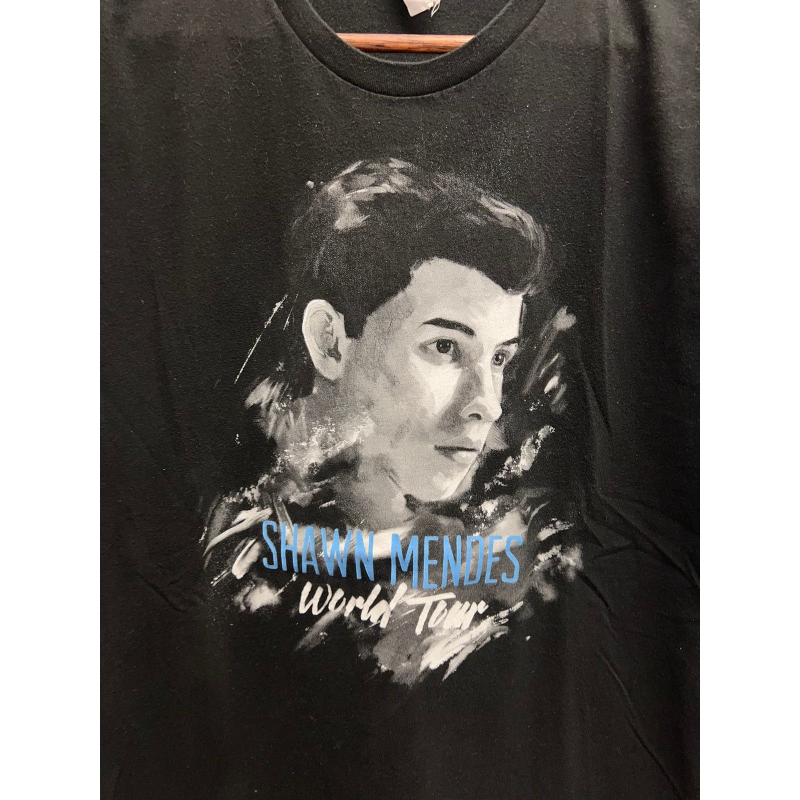 Band Tees Shawn Mendes Shirt World Tour Concert Musician Tee M Medium Size US M / EU 48-50 / 2 - 4 Thumbnail