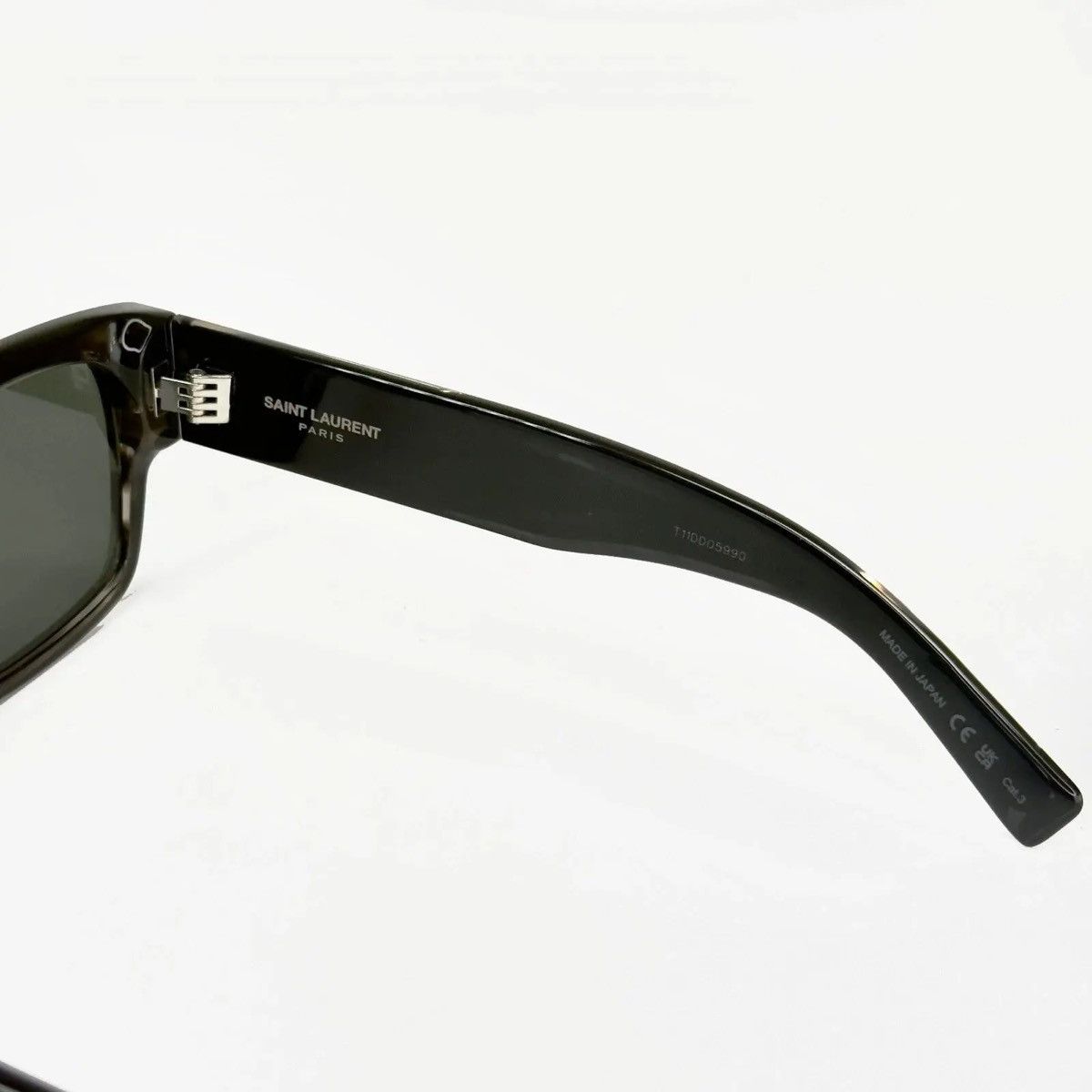 Yves Saint Laurent New Sunglasses SAINT LAURENT SL617 004 SQUARE BLACK Size ONE SIZE - 5 Thumbnail