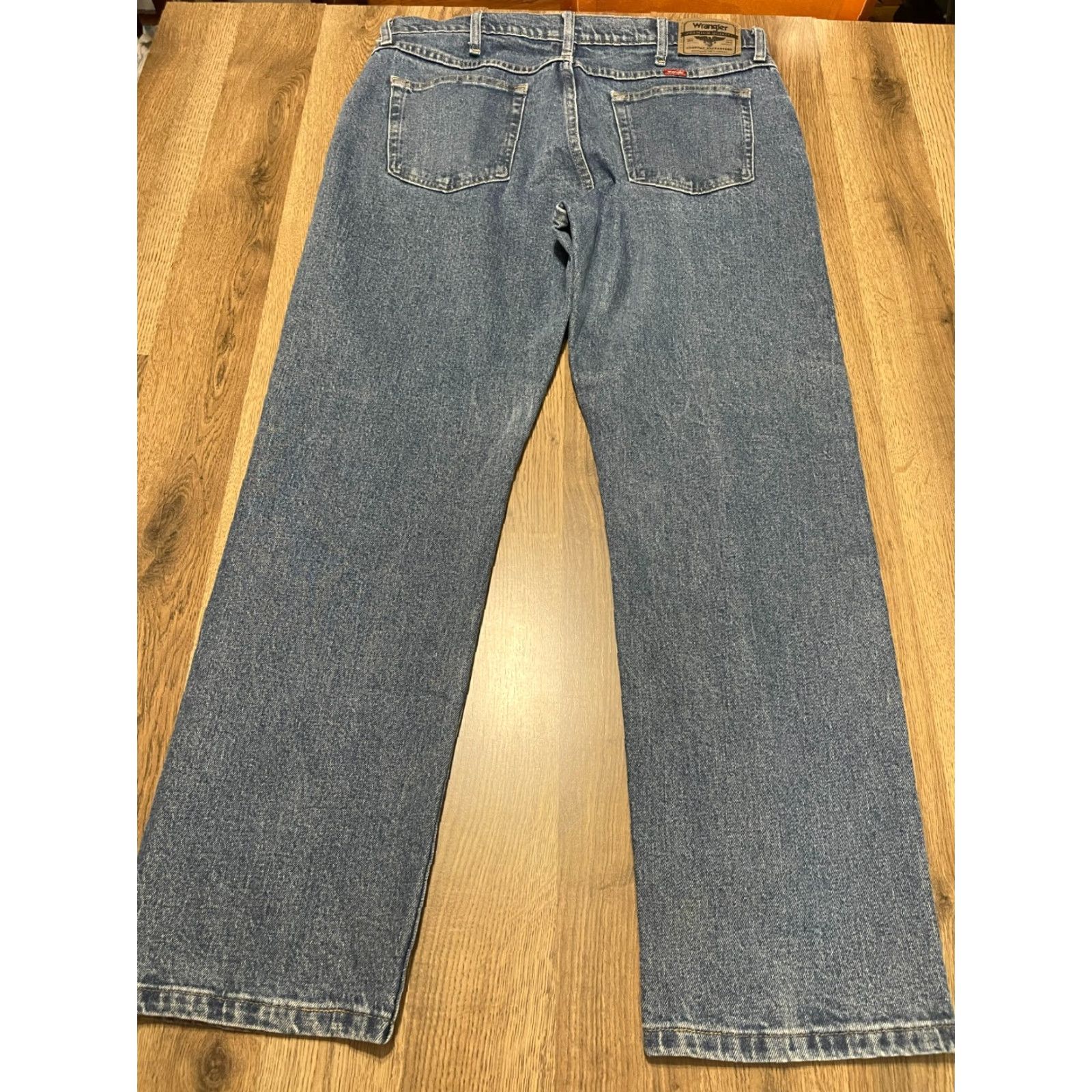 Wrangler **Men's Size 38 Wrangler Jeans, Blue Denim, Premium Quality** User: **Blue Wrangler Jeans, Men's Size 38, Premium Quality** Size US 38 / EU 54 - 2 Thumbnail