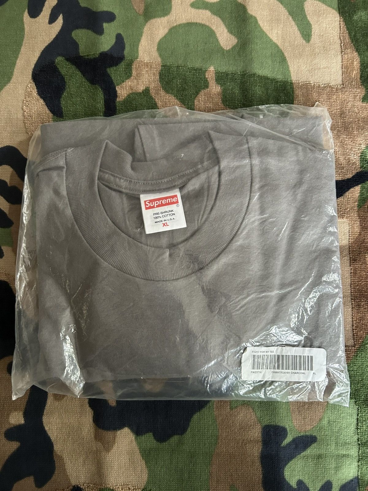 Supreme Supreme Fighter / Fight For NY Tee Charcoal XL FW23 Size US XL / EU 56 / 4 - 4 Thumbnail