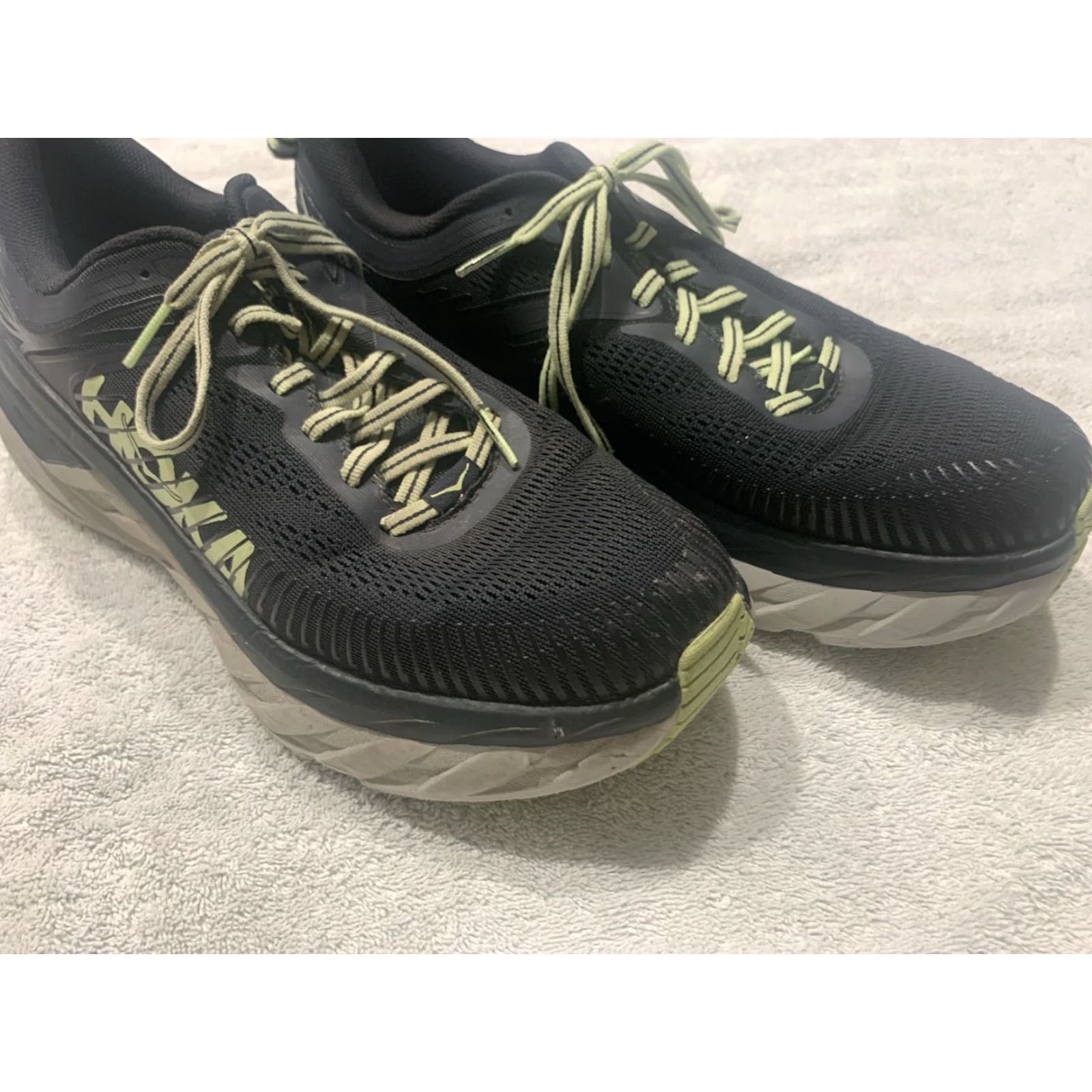 Vintage Hoka One One Men's Bondi 7 Running Shoes, Athletic Sneaker, Size 10.5 US, Black/Green, Low Top, Walking & Jogging Size US 11 / EU 44 - 4 Thumbnail