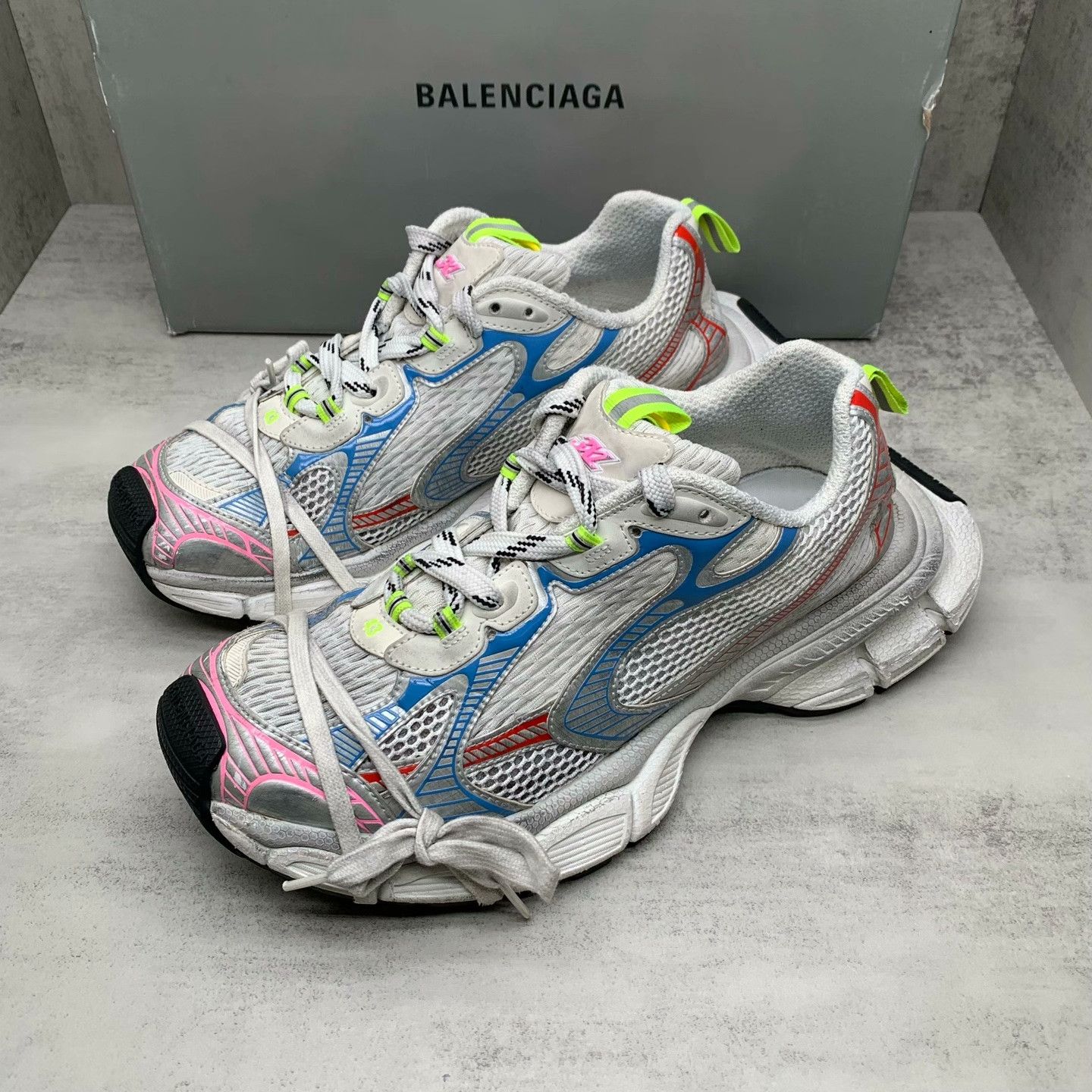 Balenciaga Balenciaga Blue Lowtop Sneakers XXXL Men Size US 10 / EU 43 - 1 Thumbnail