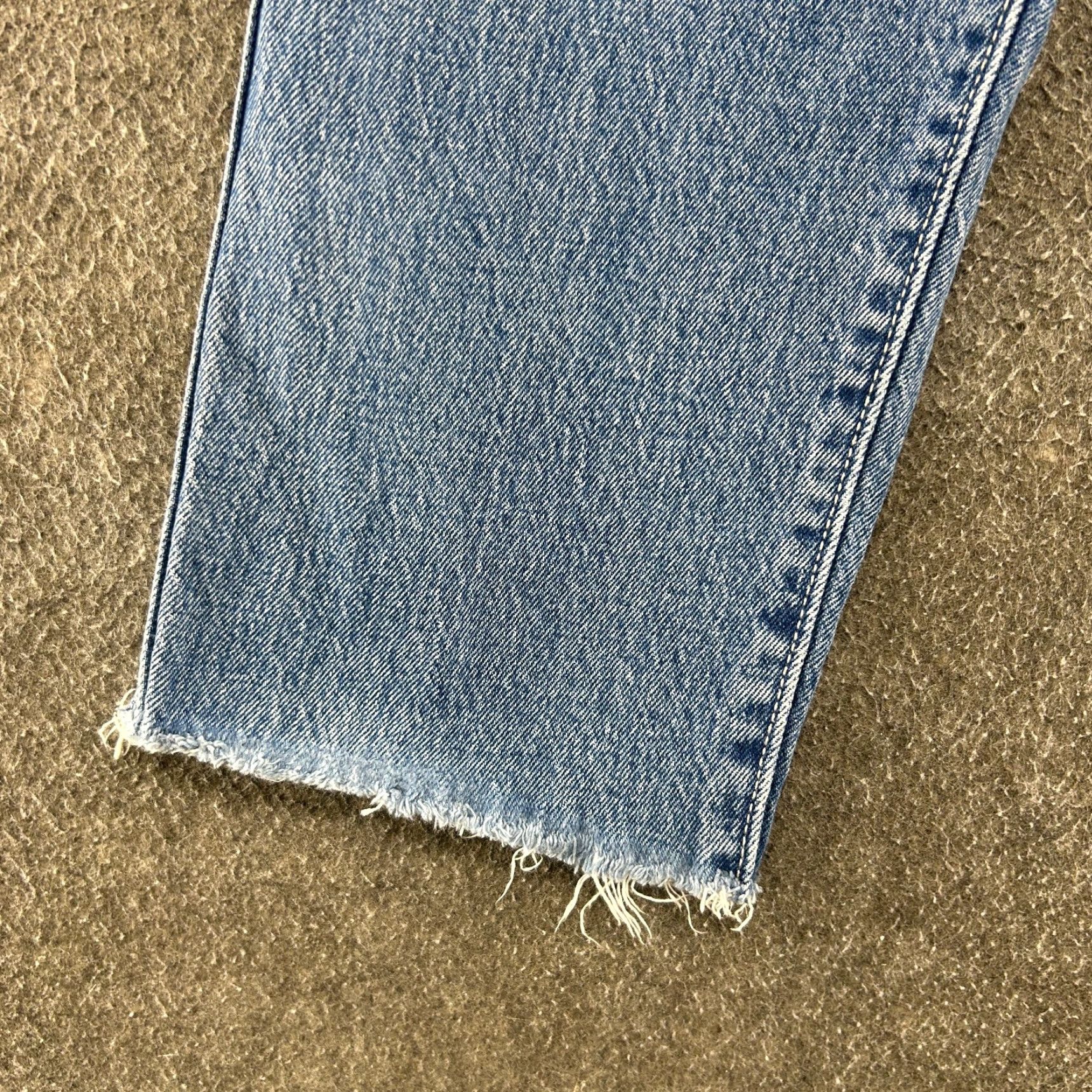 Levi's Levi's 501 Jeans Womens 28x24 Blue Straight Button Fly Premium Light Wash 90s Distressed Hem Fraying Vintage No Size 28" / US 6 / IT 42 - 3 Thumbnail