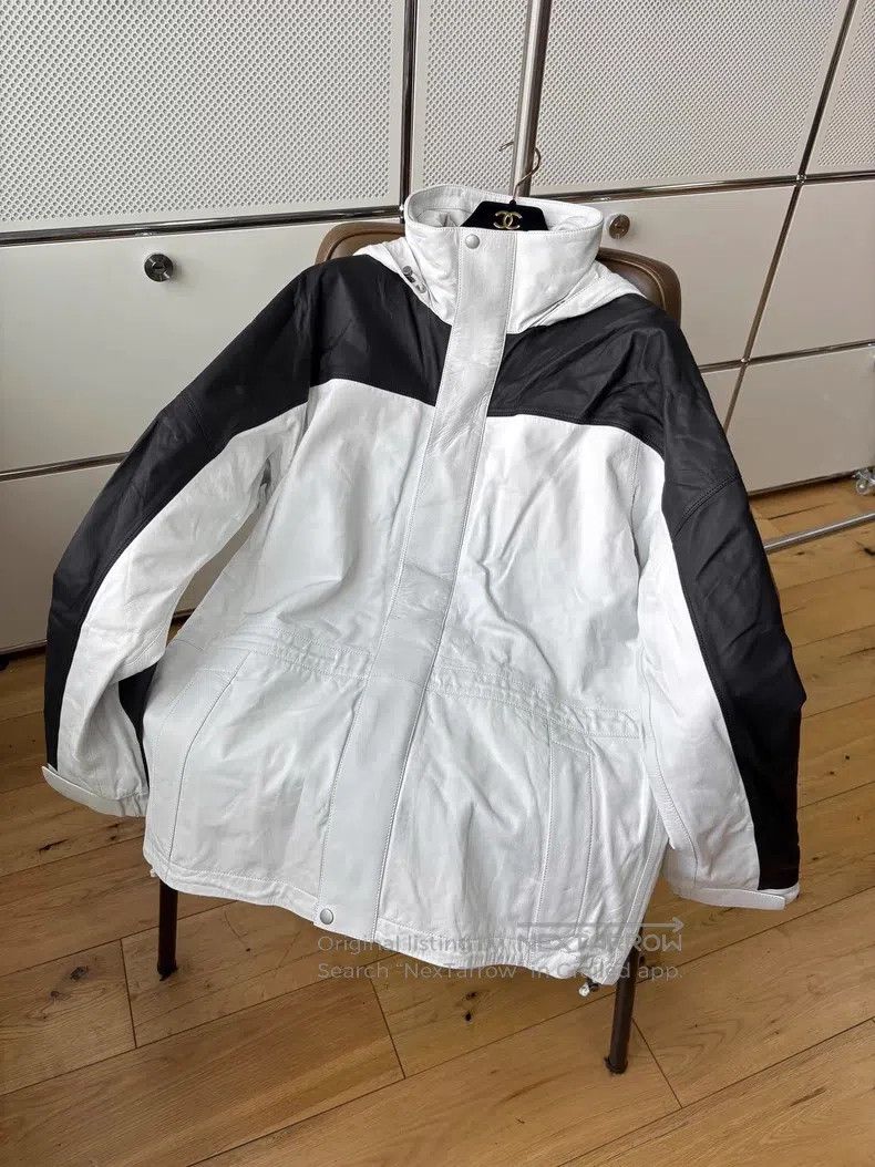 Loewe Loewe Panda black and white color block sheepskin windbrea Size US S / EU 44-46 / 1 - 1 Thumbnail