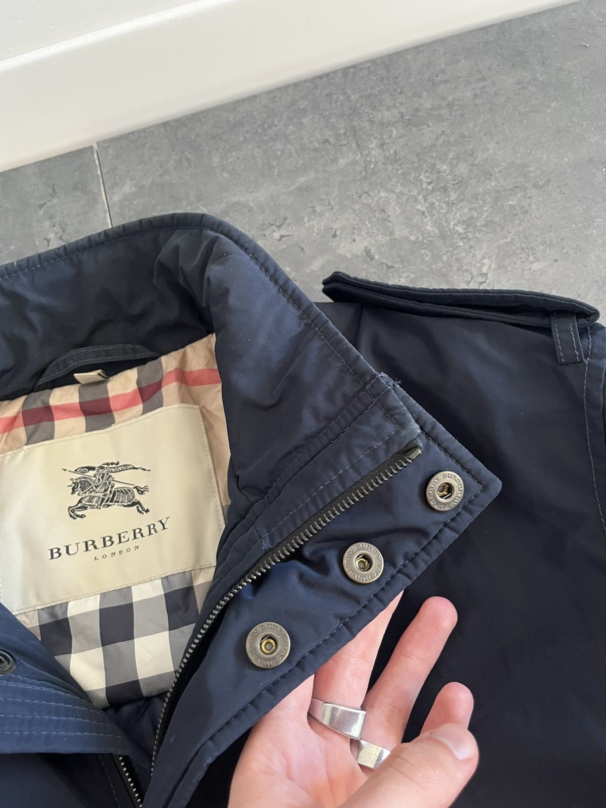 Burberry Burberry London Navy Bomber Jacket Nova Check Quilted Lining Size US M / EU 48-50 / 2 - 4 Thumbnail