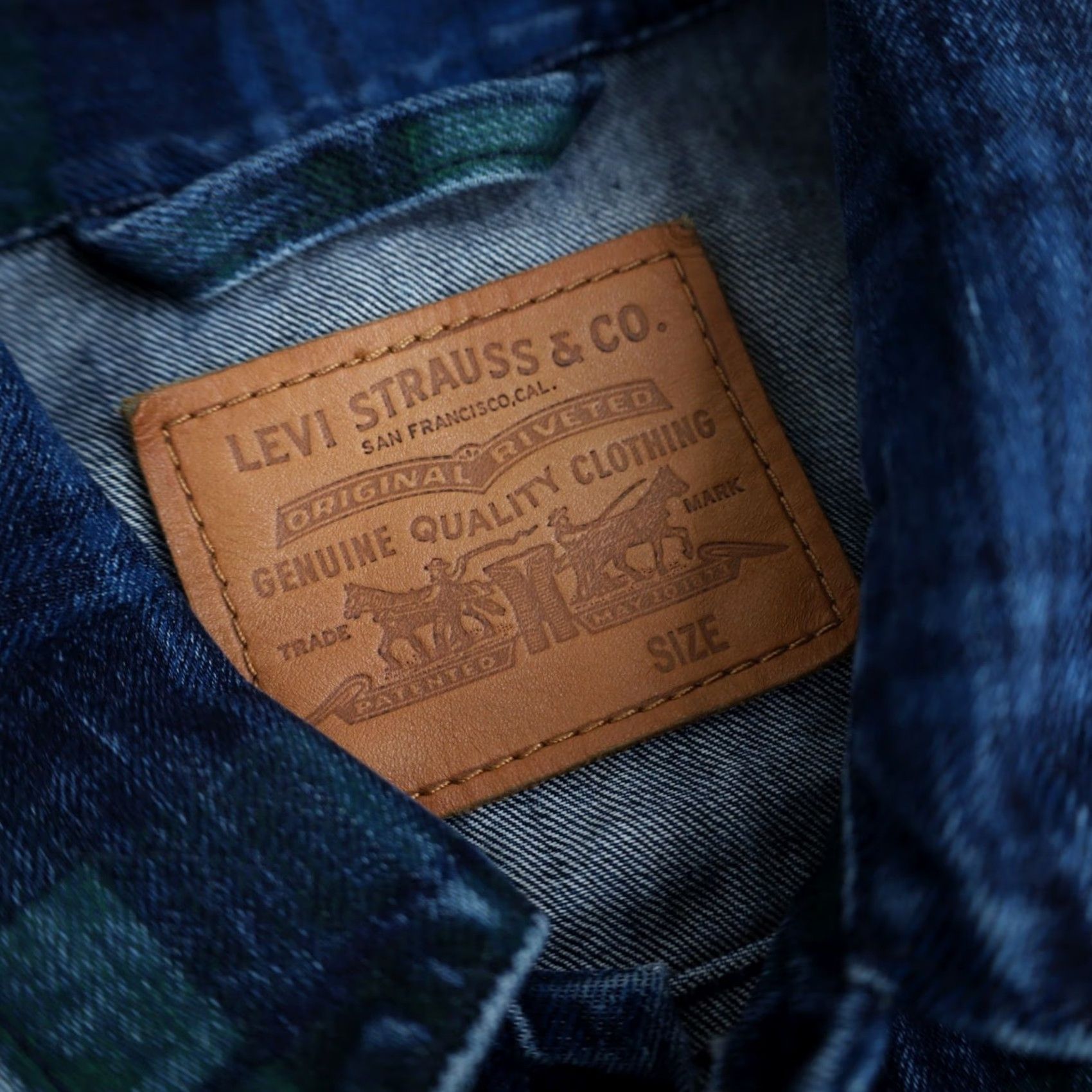 Levi's VINTAGE Levi's Painted Plaid Denim Jacket Men Jacket Blue 21"x26" Reg M Mens Jacket Denim Blue Jeans Coat Size US M / EU 48-50 / 2 - 6 Thumbnail