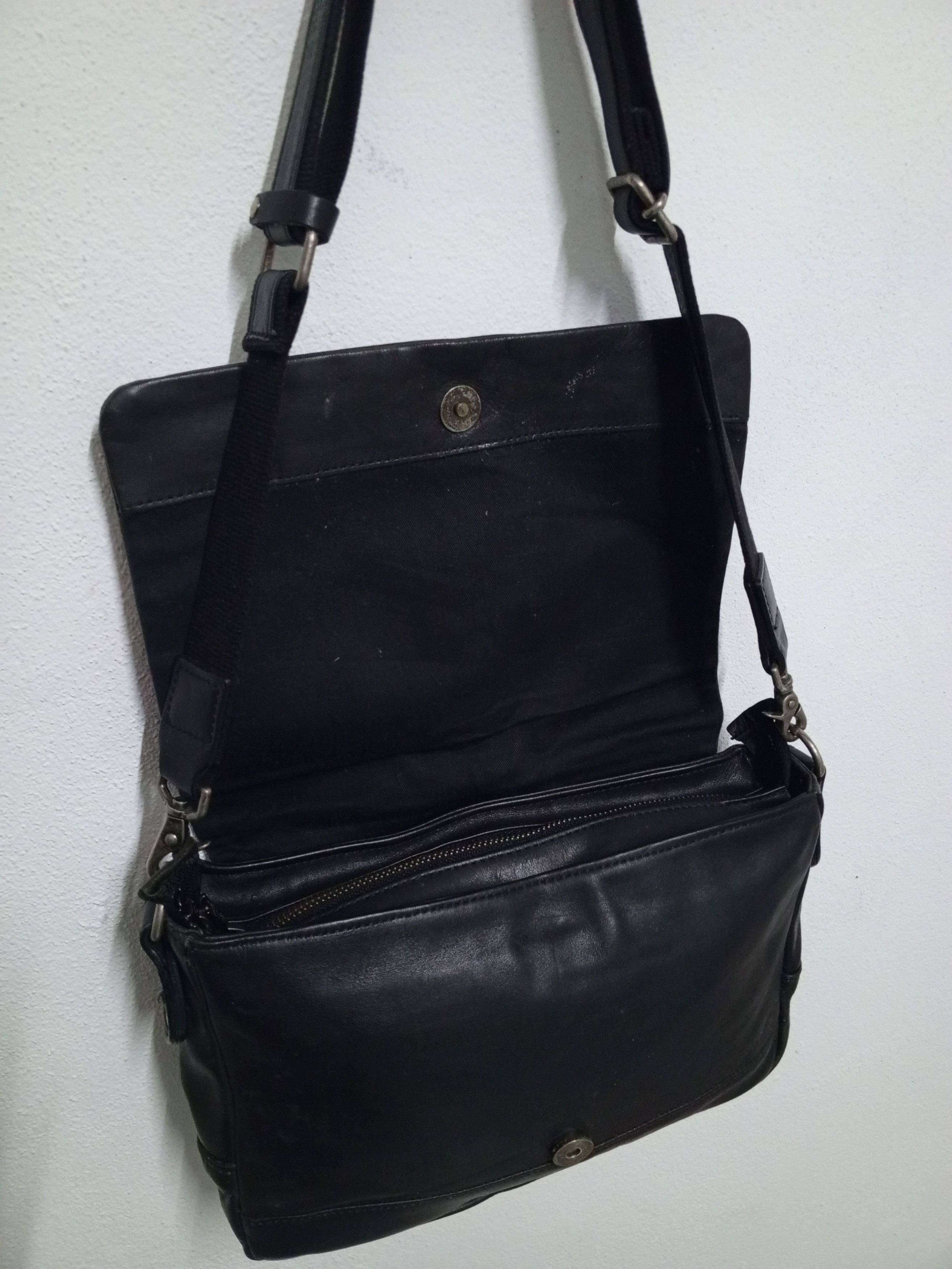 Leather 💥BINDING OFFER 💥STUDIOUS JAPAN LEATHER BAG SLIM Size ONE SIZE - 7 Thumbnail