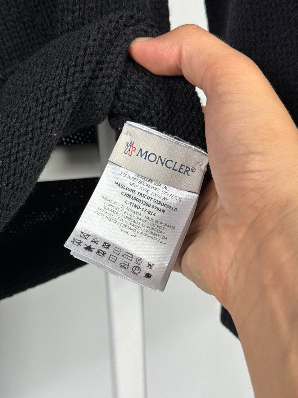 Moncler × Vintage ⚫️RARE Moncler Wool Sweater Black Logo Crewneck Jumper Size M Size M / US 6-8 / IT 42-44 - 5 Thumbnail