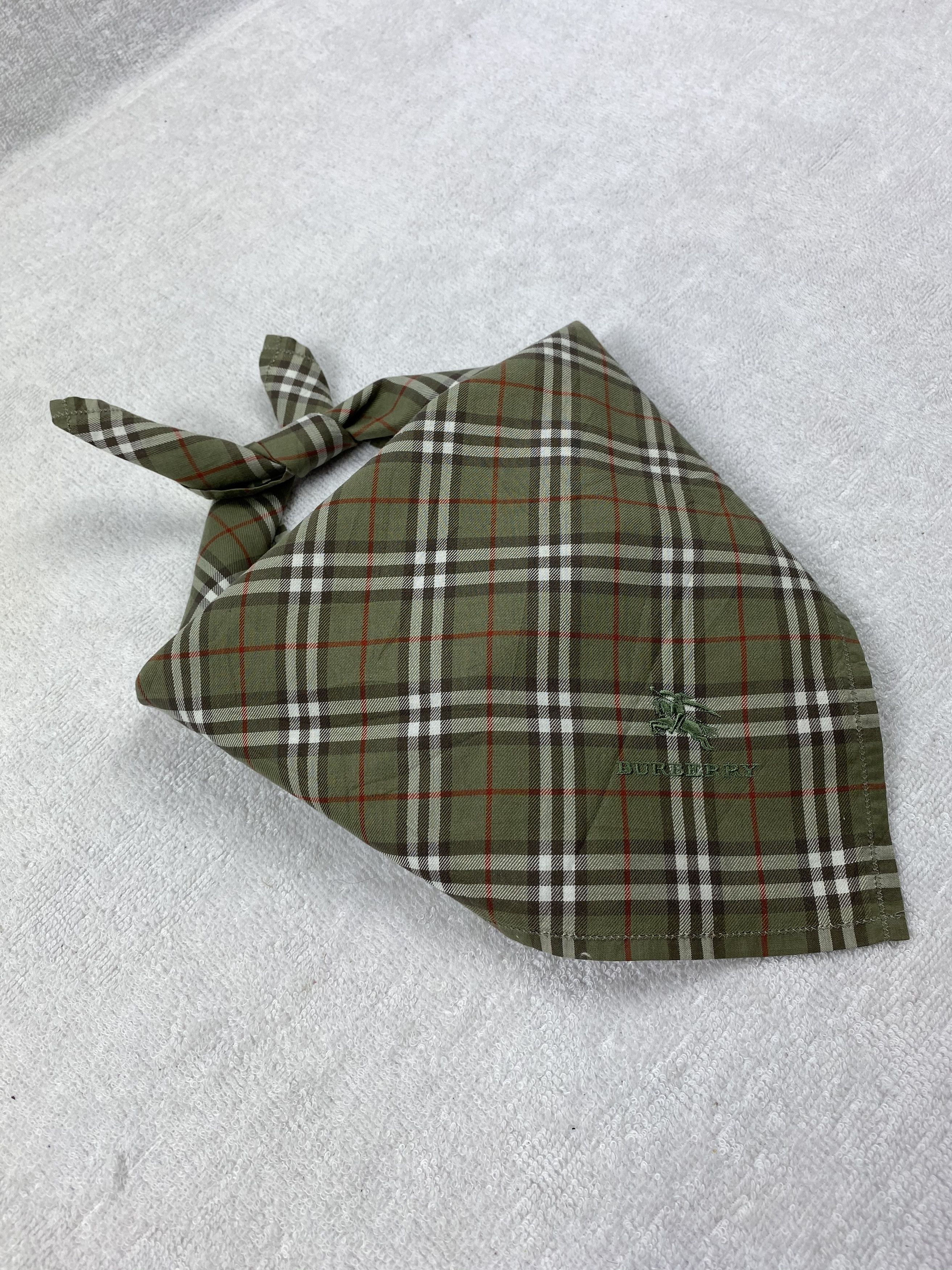 Burberry Burberry Handkerchief / Bandana / Neckerchief Size ONE SIZE - 1 Thumbnail