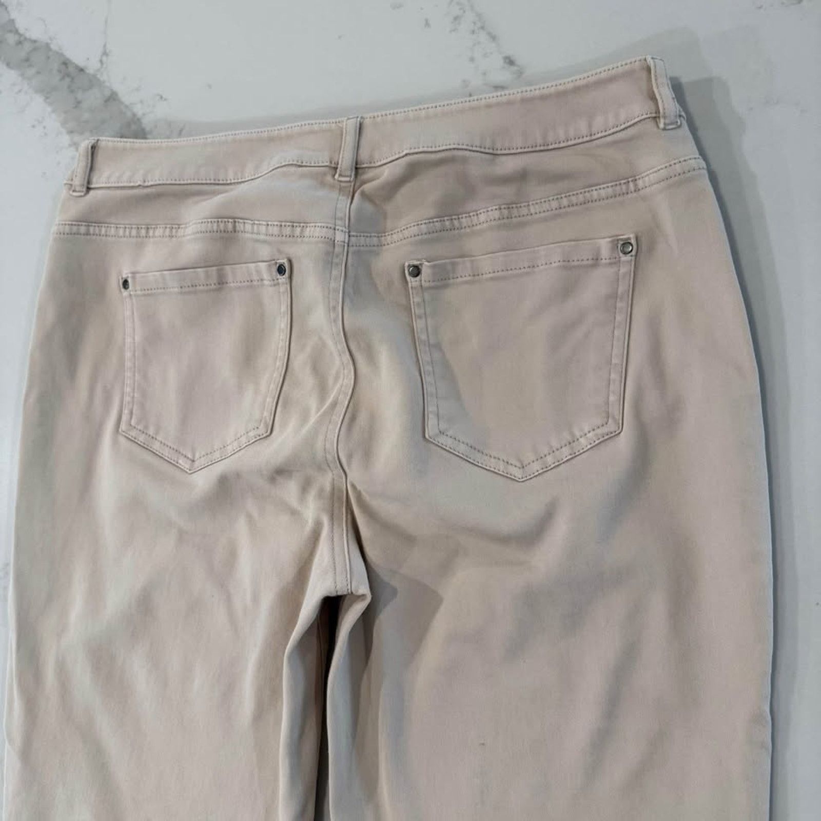 Chicos Chico’s Platinum Denim Ankle Jeans Womens 28” Straight Leg Size 28" / US 6 / IT 42 - 6 Thumbnail