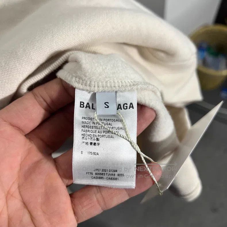 Balenciaga Balenciaga Sweatshirt with Logo on Back Size US S / EU 44-46 / 1 - 4 Thumbnail