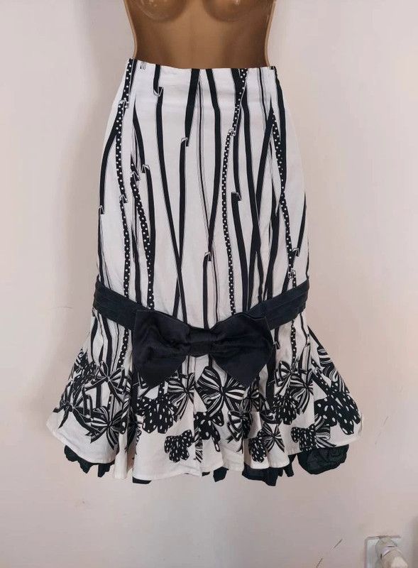 Karen Millen Karen Millen vintage skirt 10 Size 28" / US 6 / IT 42 - 2 Thumbnail