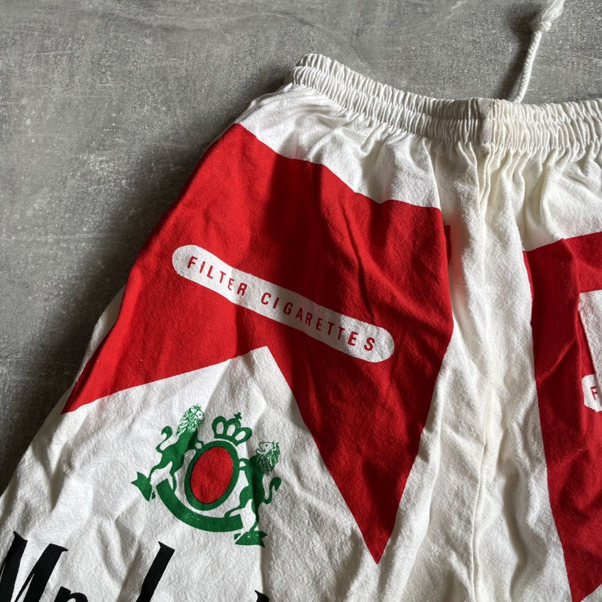 Marlboro × Vintage Catalyst Vintage Vintage Marlboro Towel Shorts 90s old money Size US 33 - 12 Thumbnail