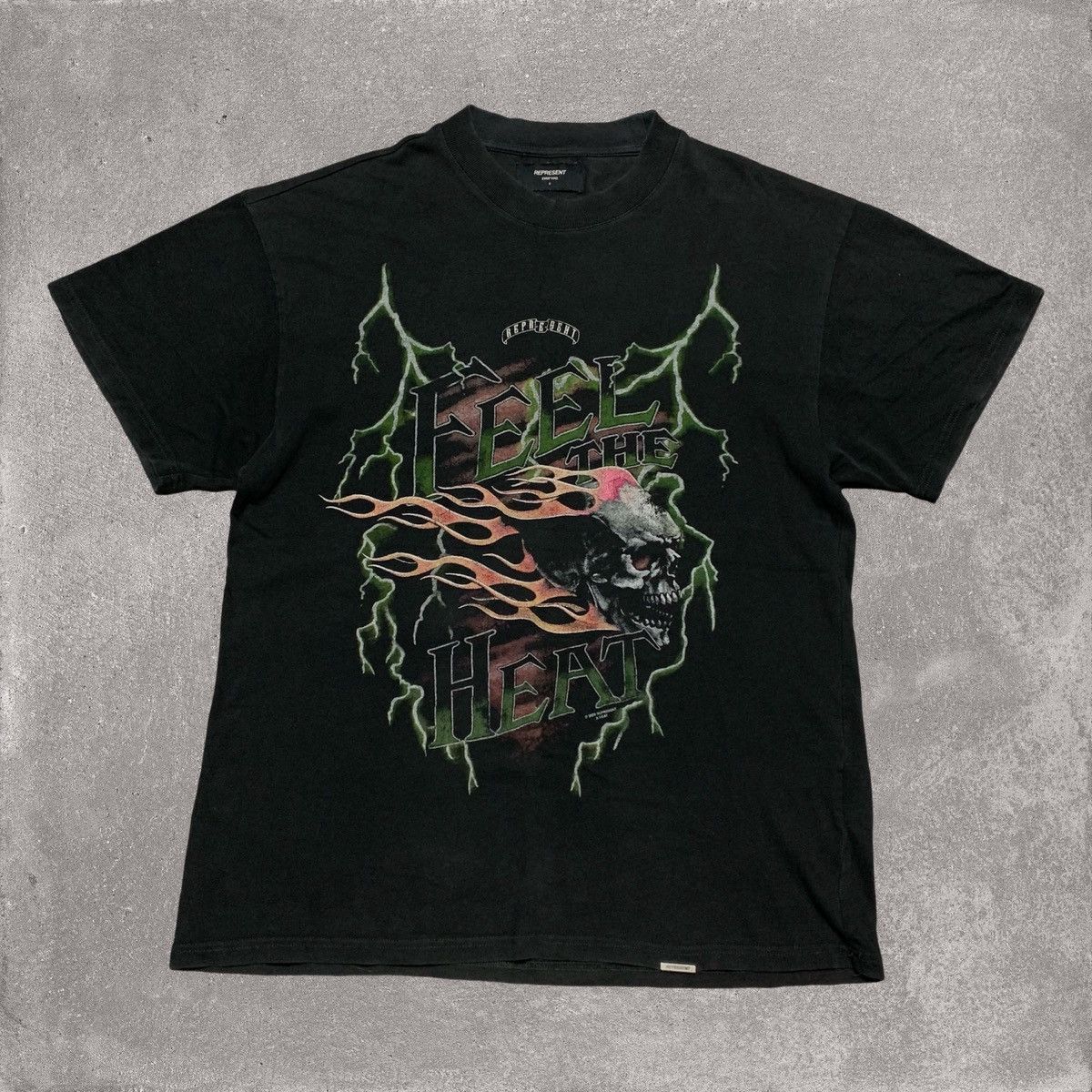 Represent Clo. Represent Small The Heat Graphic Vintage Black Tee 2020 Size US S / EU 44-46 / 1 - 1 Thumbnail