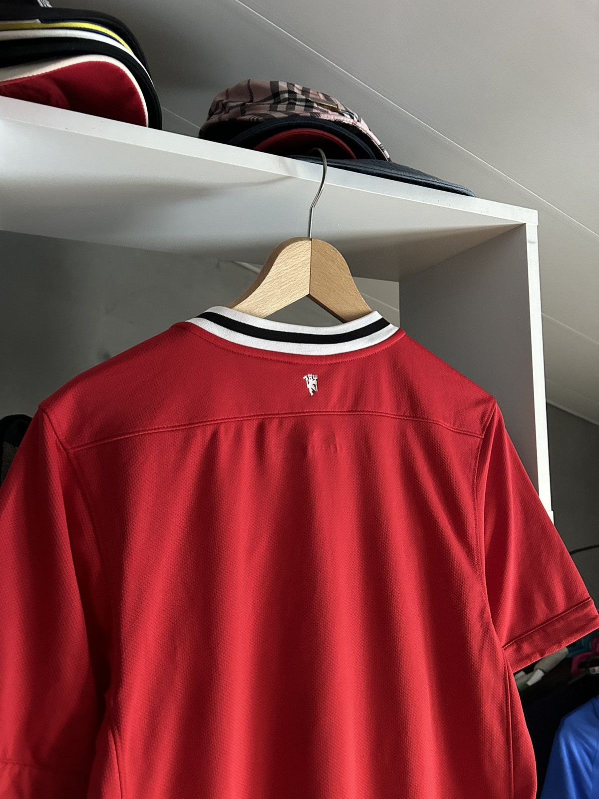 Nike Manchester United 2011 2012 home shirt jersey soccer kit tee Size US S / EU 44-46 / 1 - 8 Thumbnail