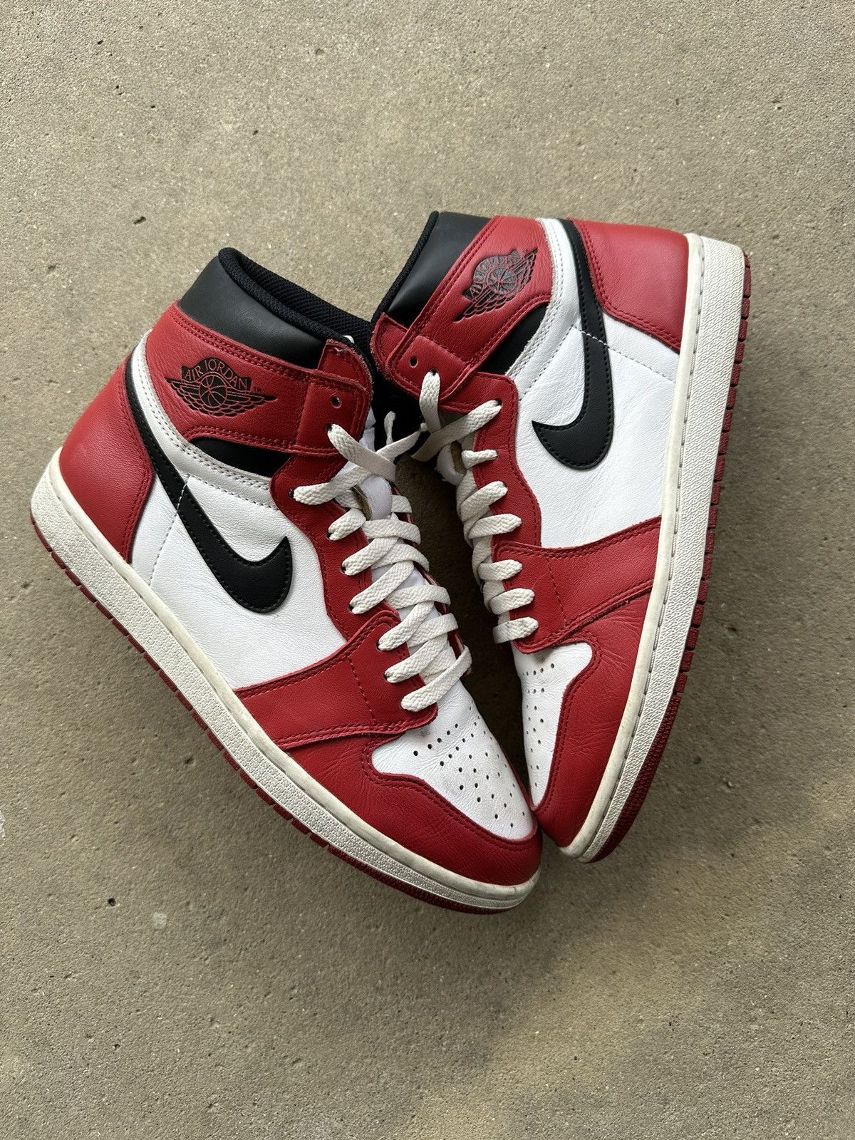 Jordan Brand × Nike Air Jordan 1 Retro OG Chicago 2015 size Jordan Brand × Nike Air Jordan 1 Retro OG Chicago 2015 size