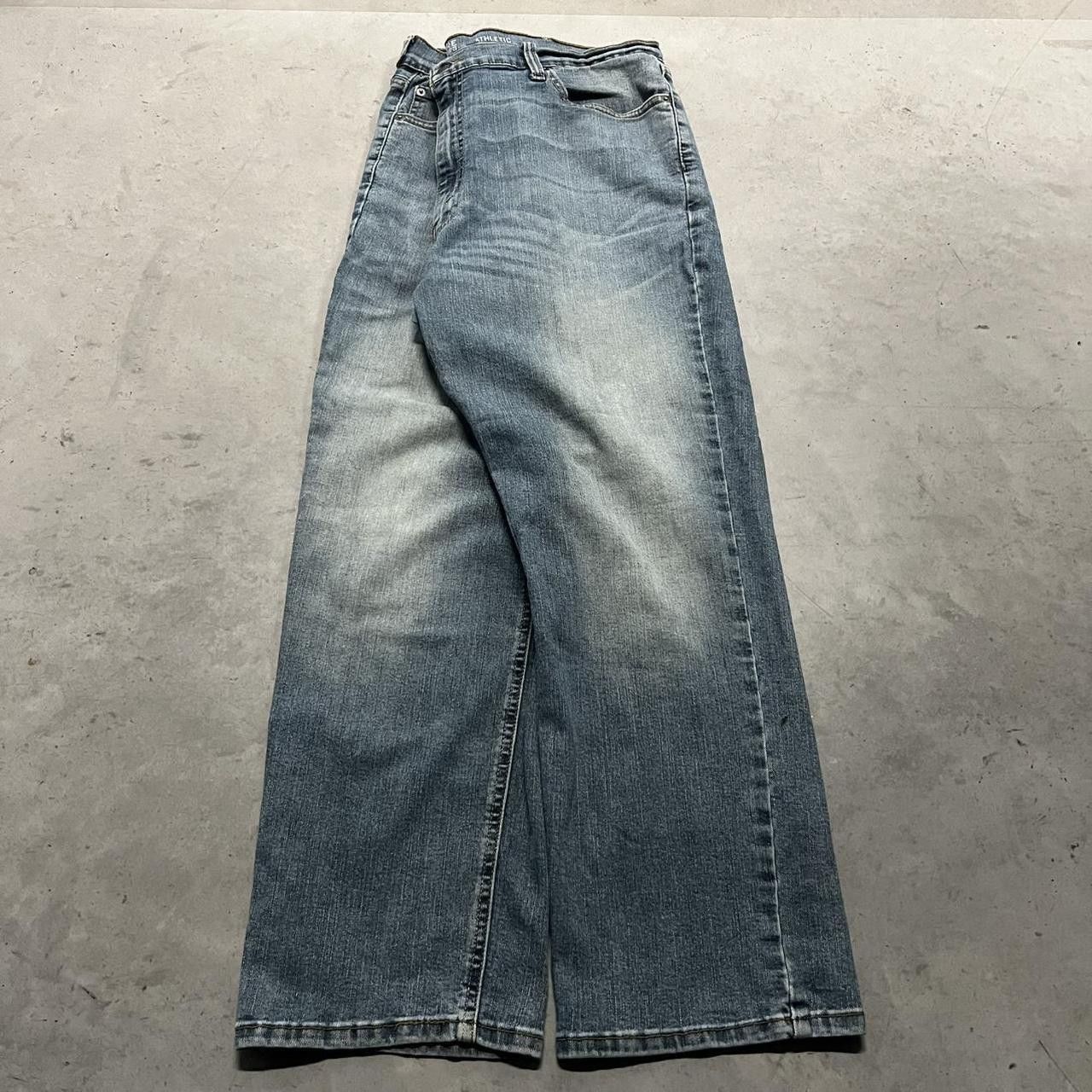 Levi's Vintage Y2K/2000s Baggy Levis Medium Wash Skater style Denim Jeans! Size US 40 / EU 56 - 3 Thumbnail