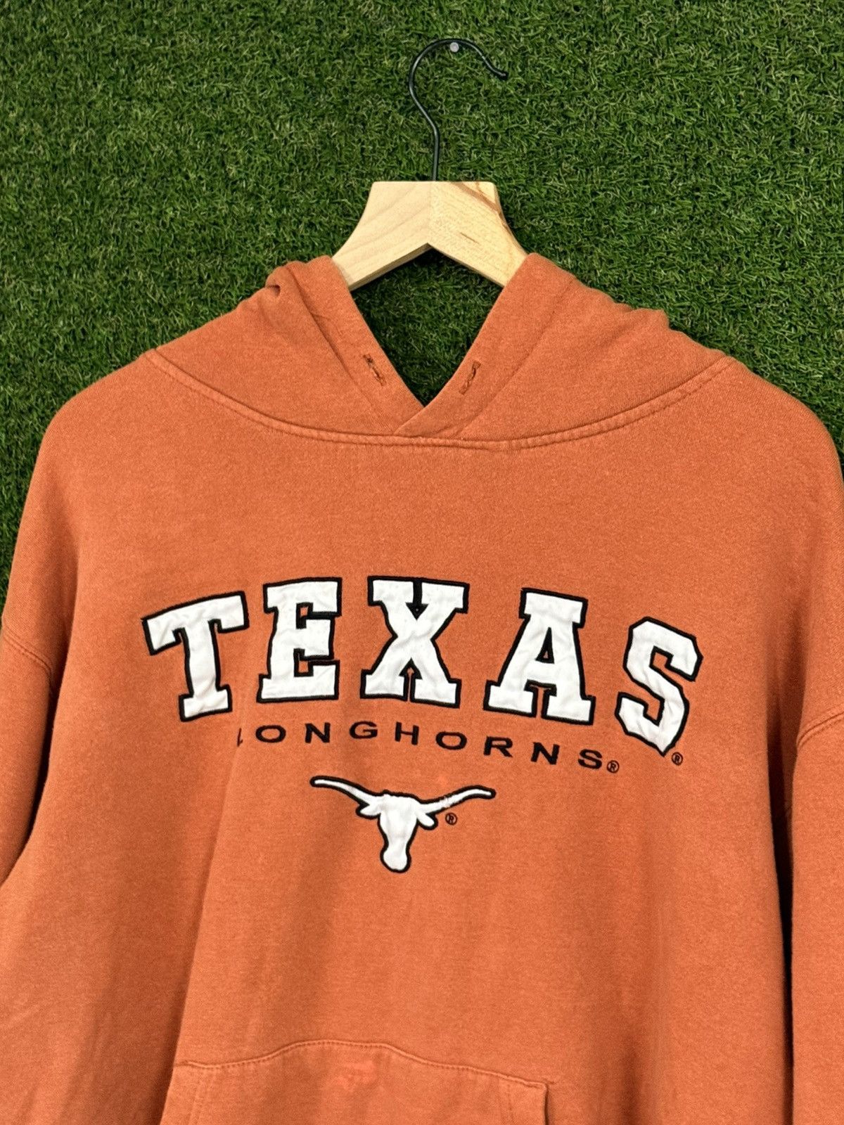 Vintage Vintage University Texas Distressed Longhorn Hoodie Y2K UT Size US XL / EU 56 / 4 - 1 Thumbnail