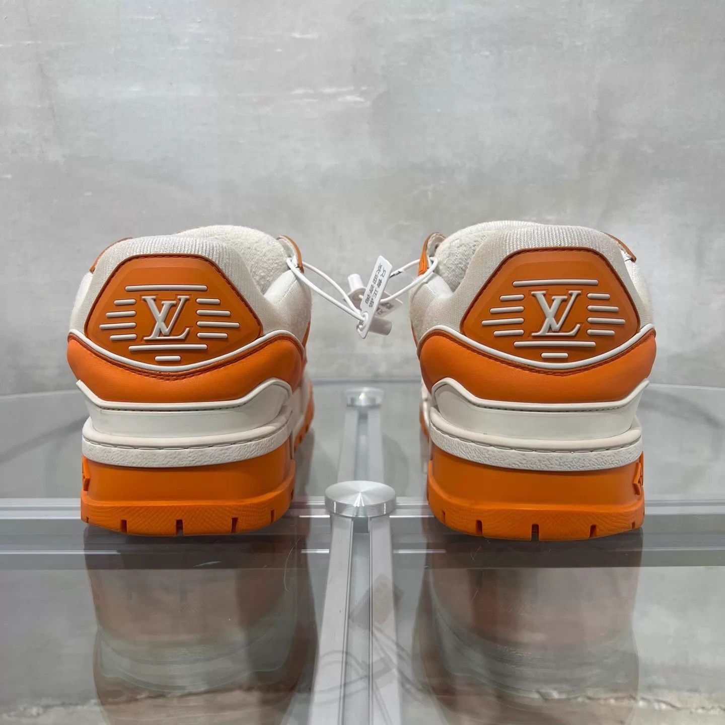 Louis Vuitton LV Trainer White Orange UK8 42 EU Size US 9 / EU 42 - 6 Thumbnail