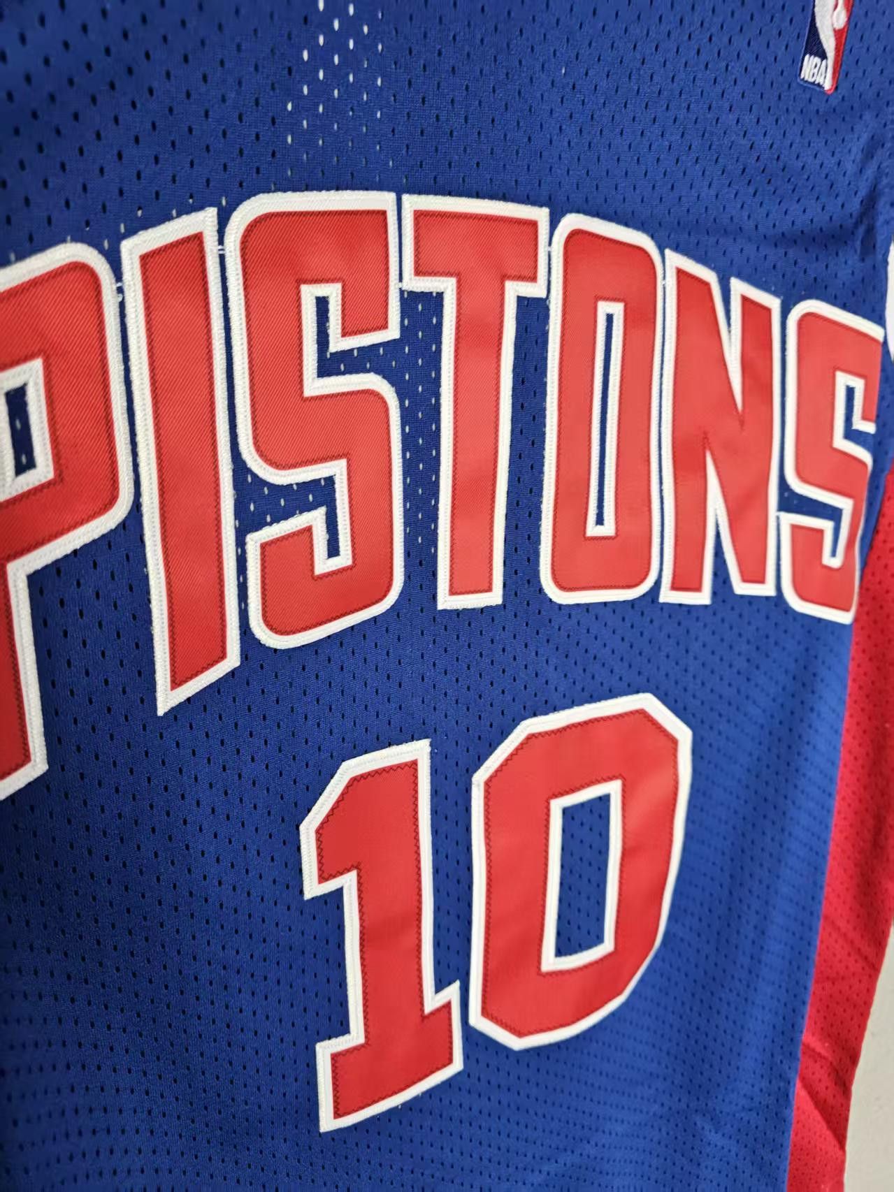 NBA Detroit Pistons #10 Dennis Rodman Jersey Size US XL / EU 56 / 4 - 3 Thumbnail