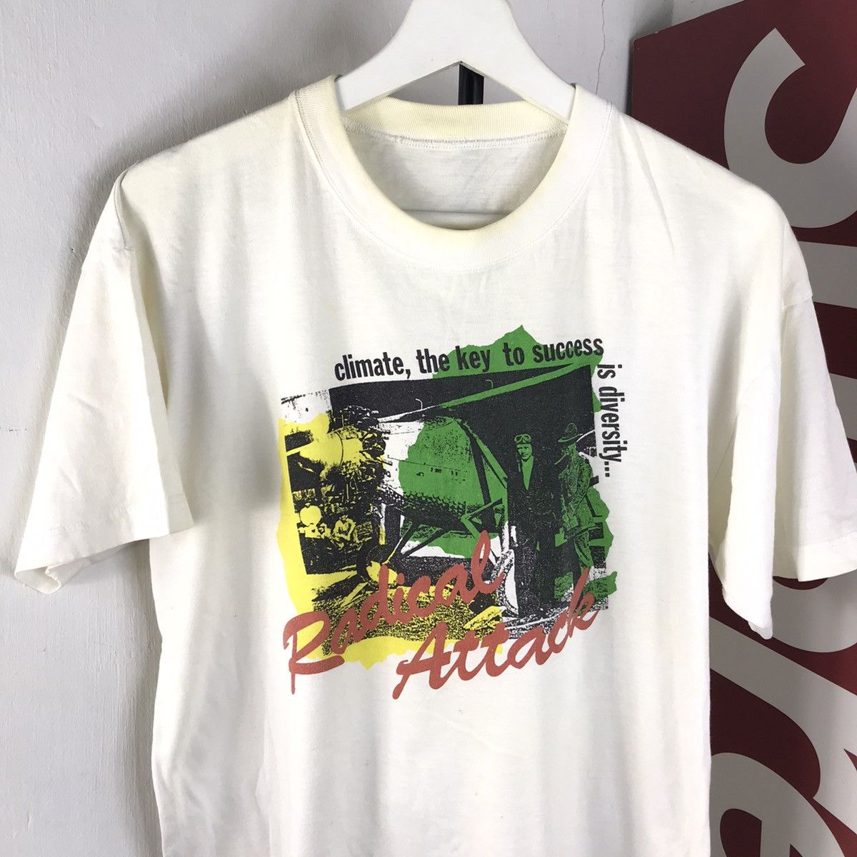 Vintage Vintage hystorical radical attack world war 3 phototee Size US M / EU 48-50 / 2 - 2 Thumbnail
