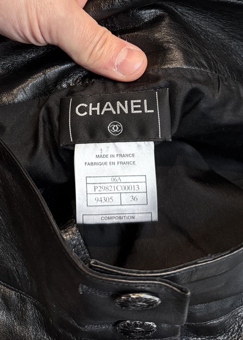 Chanel Chanel FW06 Runway Black Leather CC Buttons Mini Skirt Size 26" / US 2 / IT 38 - 7 Thumbnail