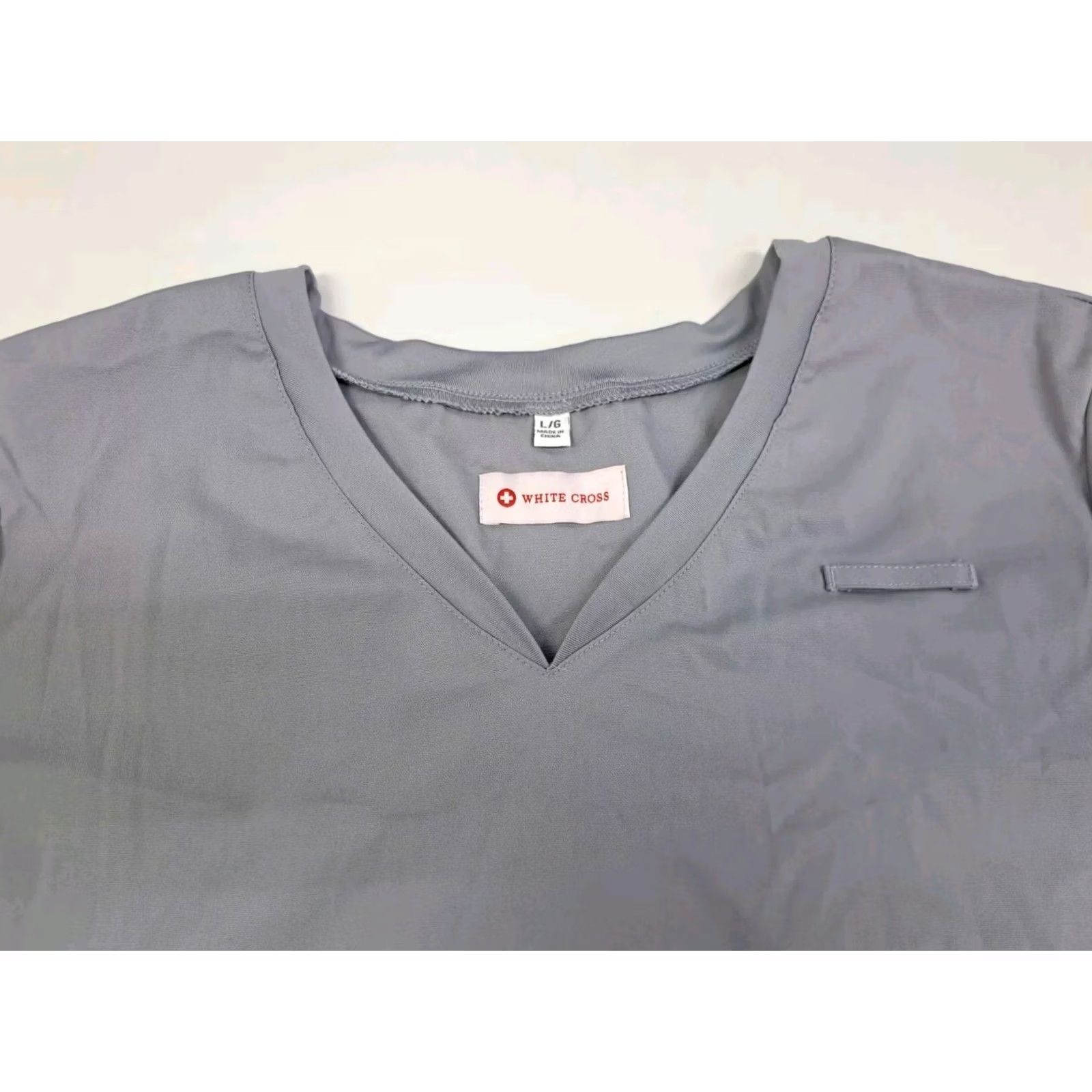 Vintage NWT White Cross Womens Scrub Top Short Sleeve V Neck Grey L Size L / US 10 / IT 46 - 3 Thumbnail