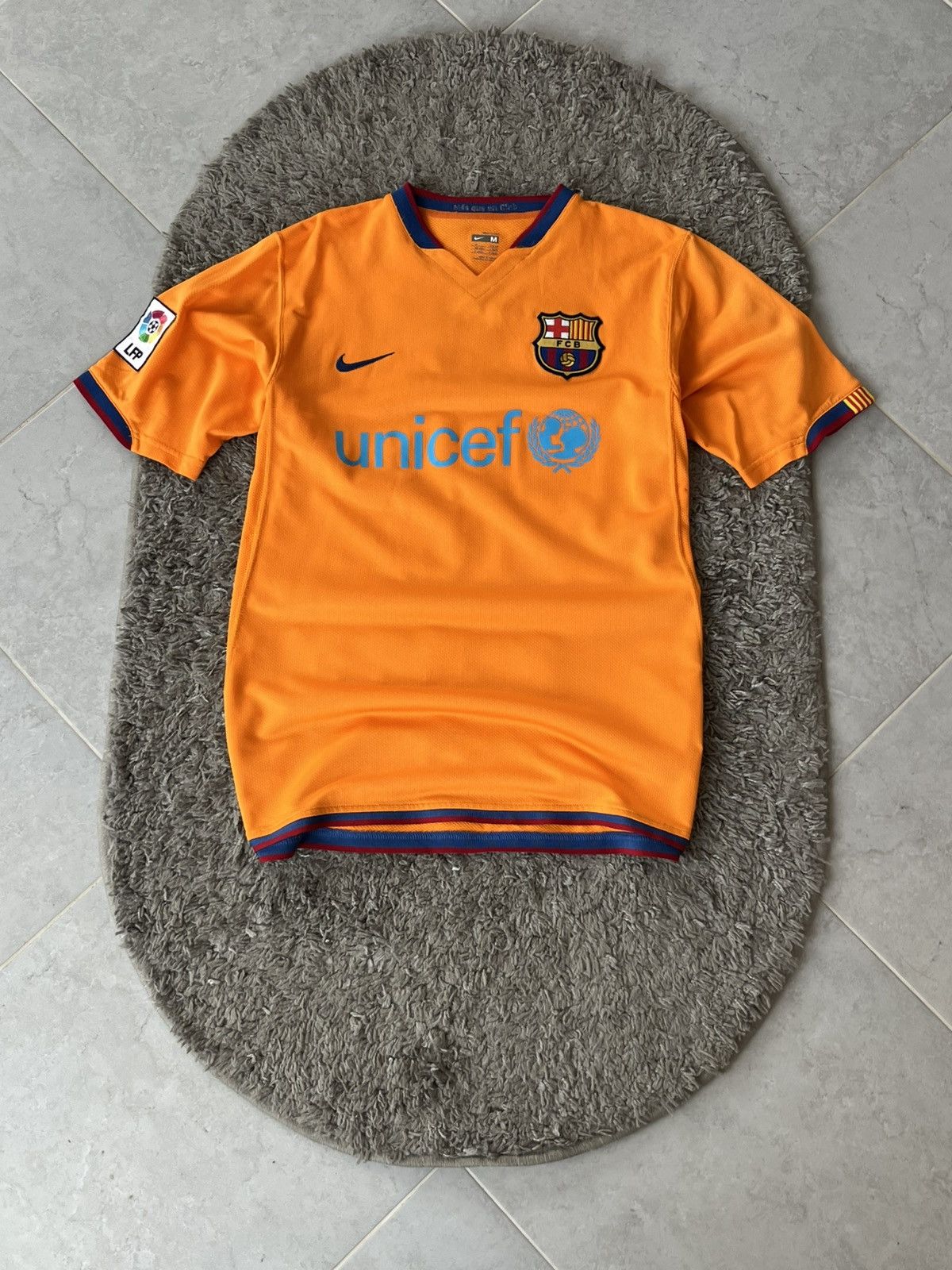 Nike Vintage Jersey FC.Barcelona Size US M / EU 48-50 / 2 - 1 Thumbnail