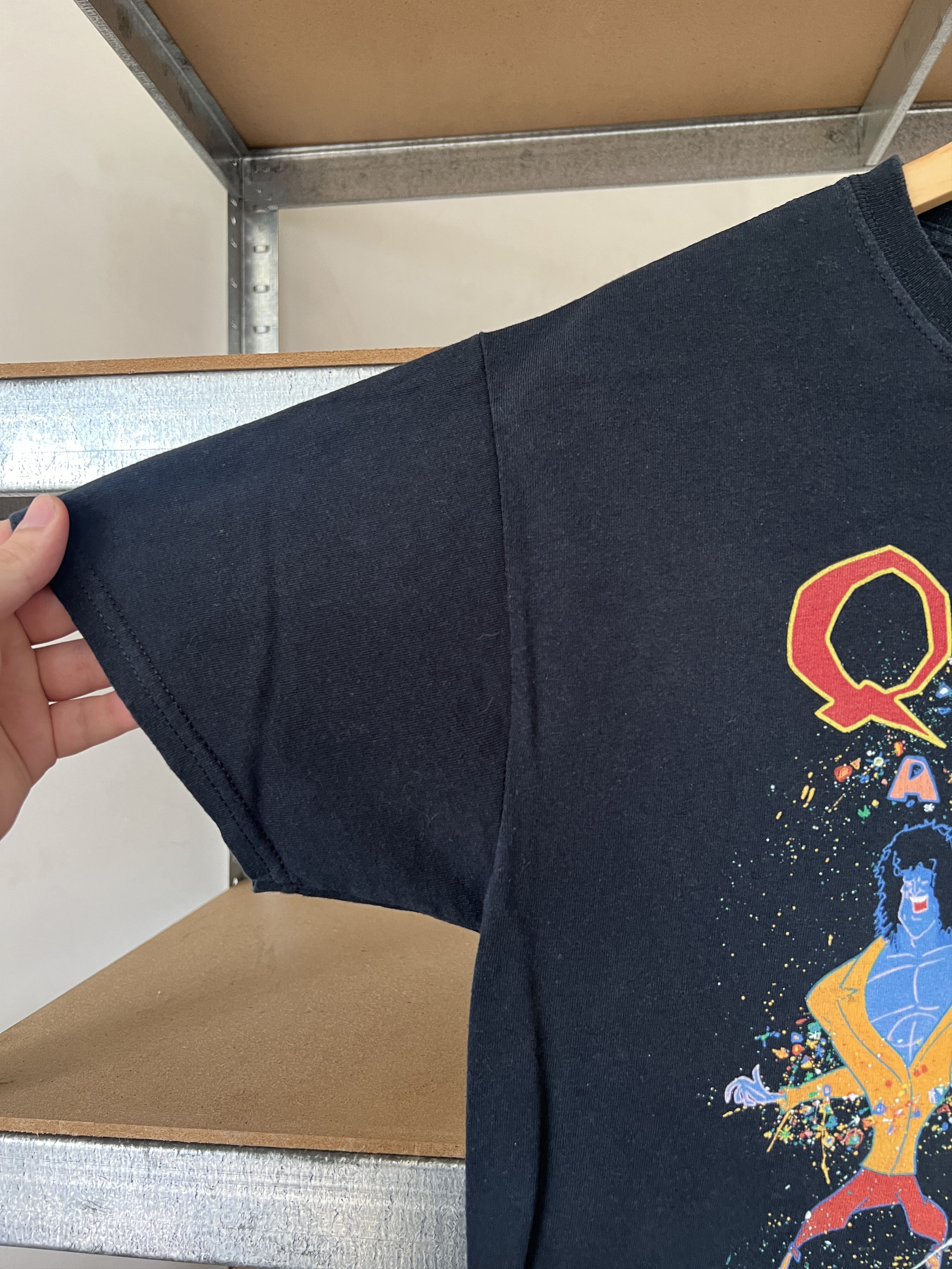Band Tees Vintage 2000s Queen A Kind of Magic Rock Band T-shirt Size US M / EU 48-50 / 2 - 7 Thumbnail