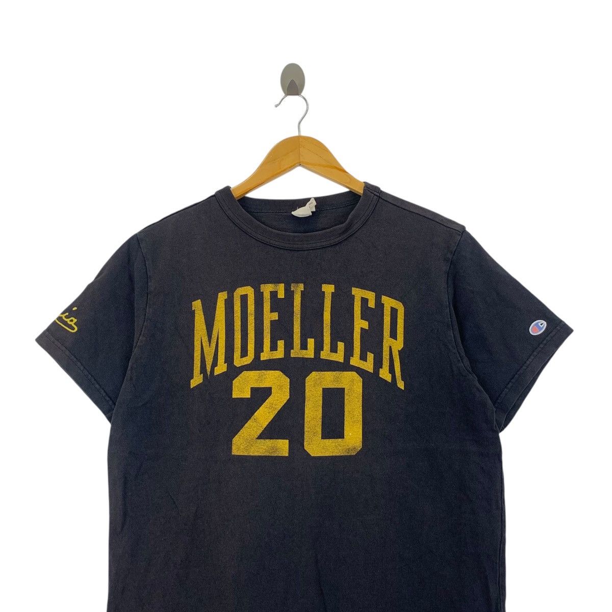Champion Vintage CHAMPION MOELLER Natural Sun Faded Tee Shirt Top Size US M / EU 48-50 / 2 - 2 Thumbnail