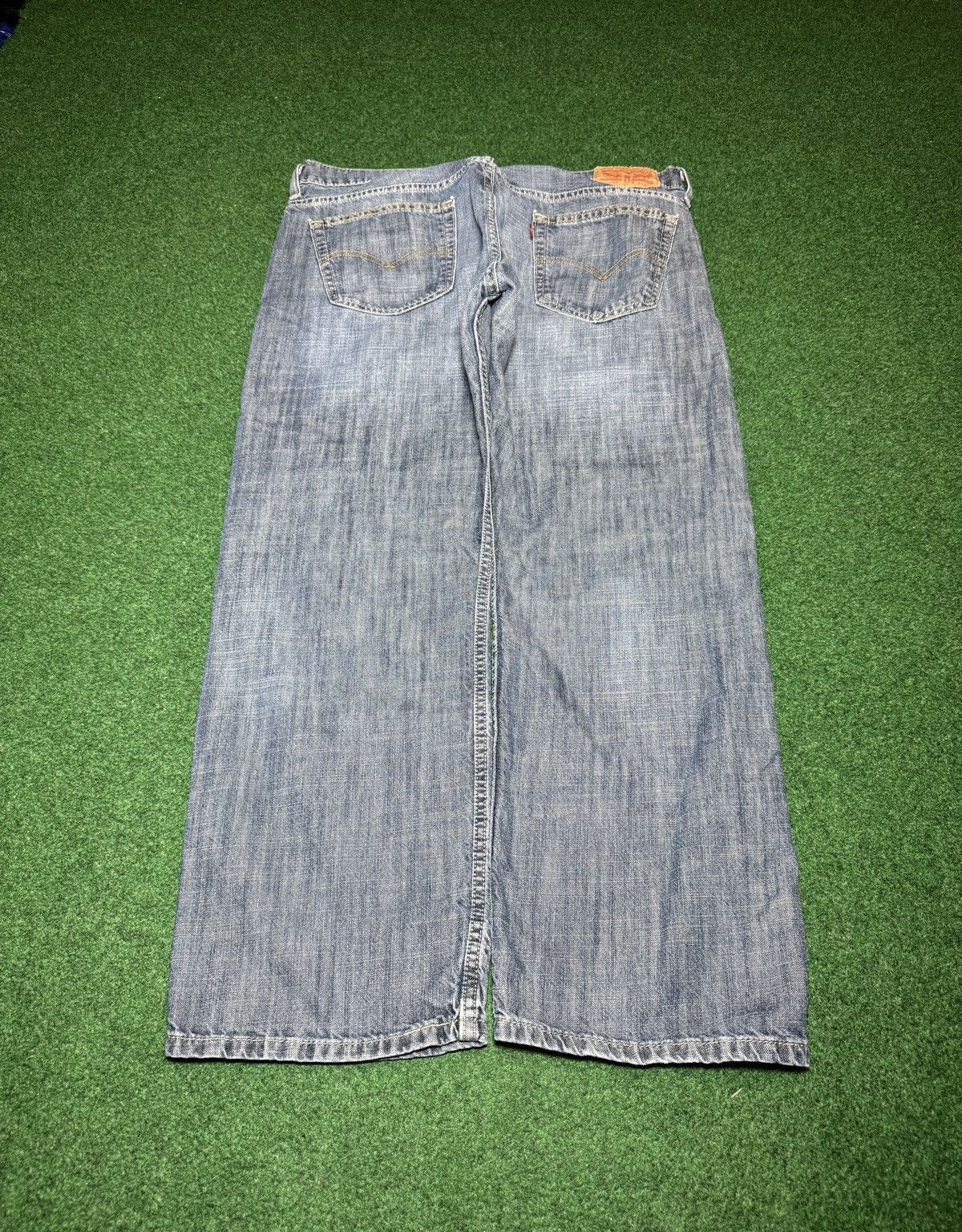 Levi's Vintage Clothing Vintage Levis 569 Loose Straight Baggy Y2K 37x29 Jeans Size US 37 - 1 Thumbnail