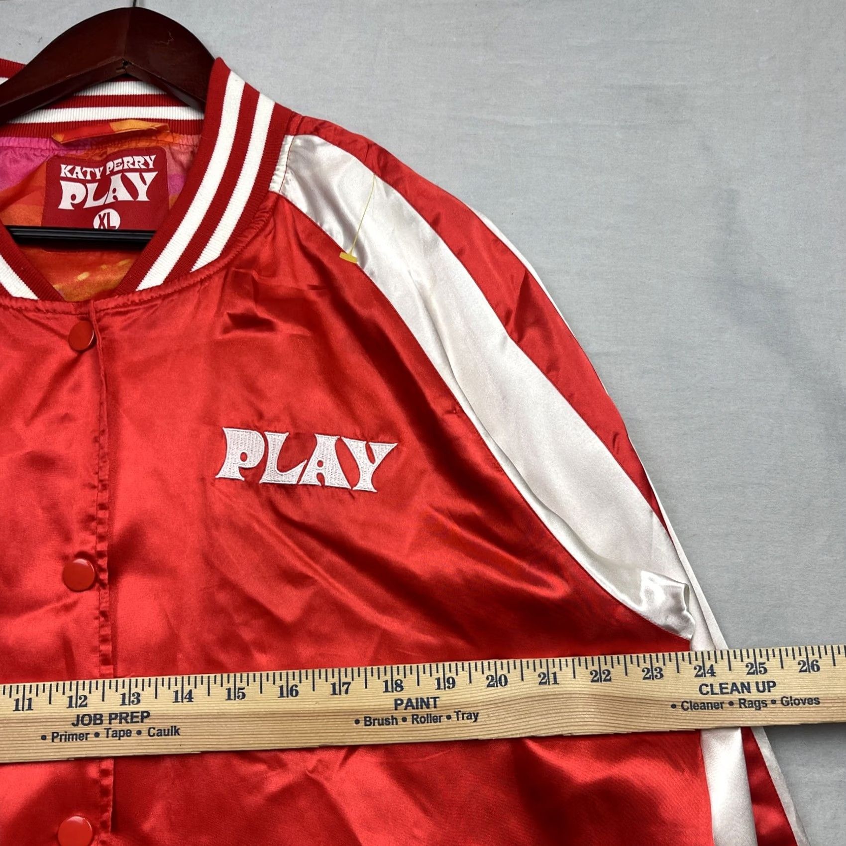Sperry Katy Perry Bomber Jacket Mens XL Red White Satin Play Las Vegas Embroidery Snap Size US XL / EU 56 / 4 - 6 Thumbnail