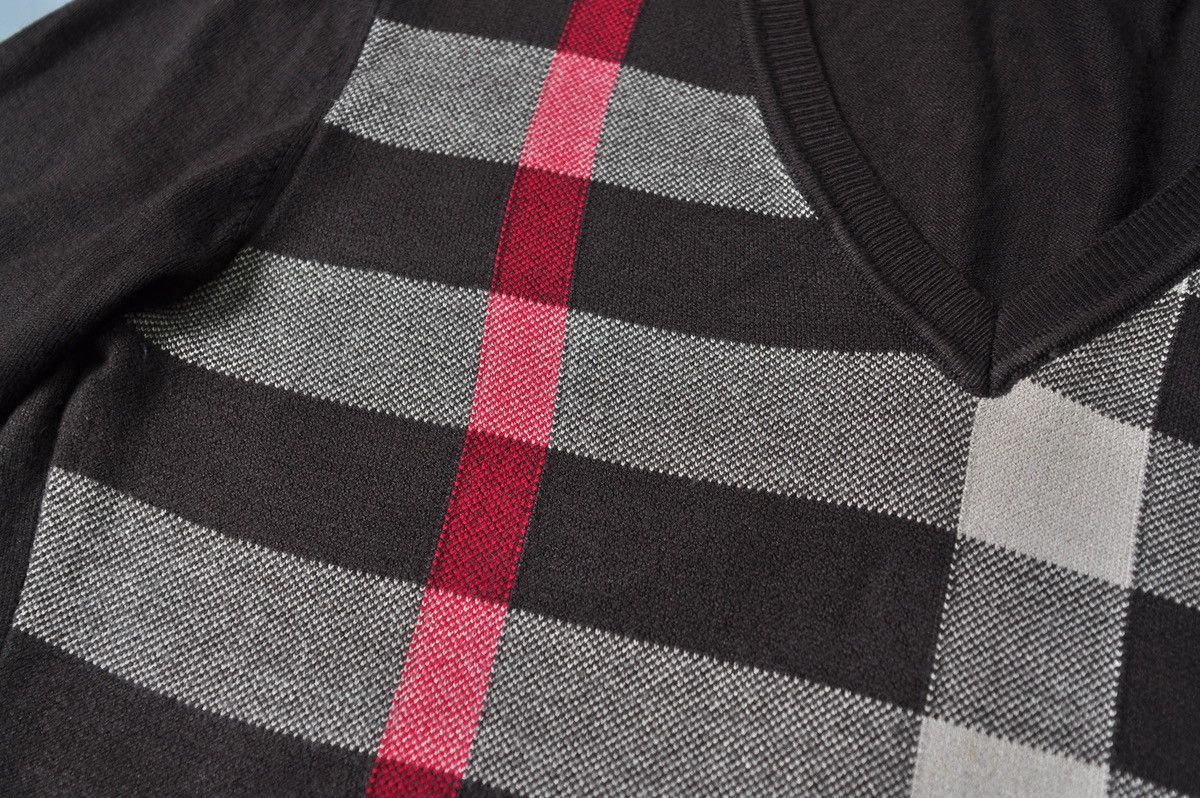 Burberry Burberry Nova Check Sweater V Neck RARE vintage Size L / US 10 / IT 46 - 7 Thumbnail