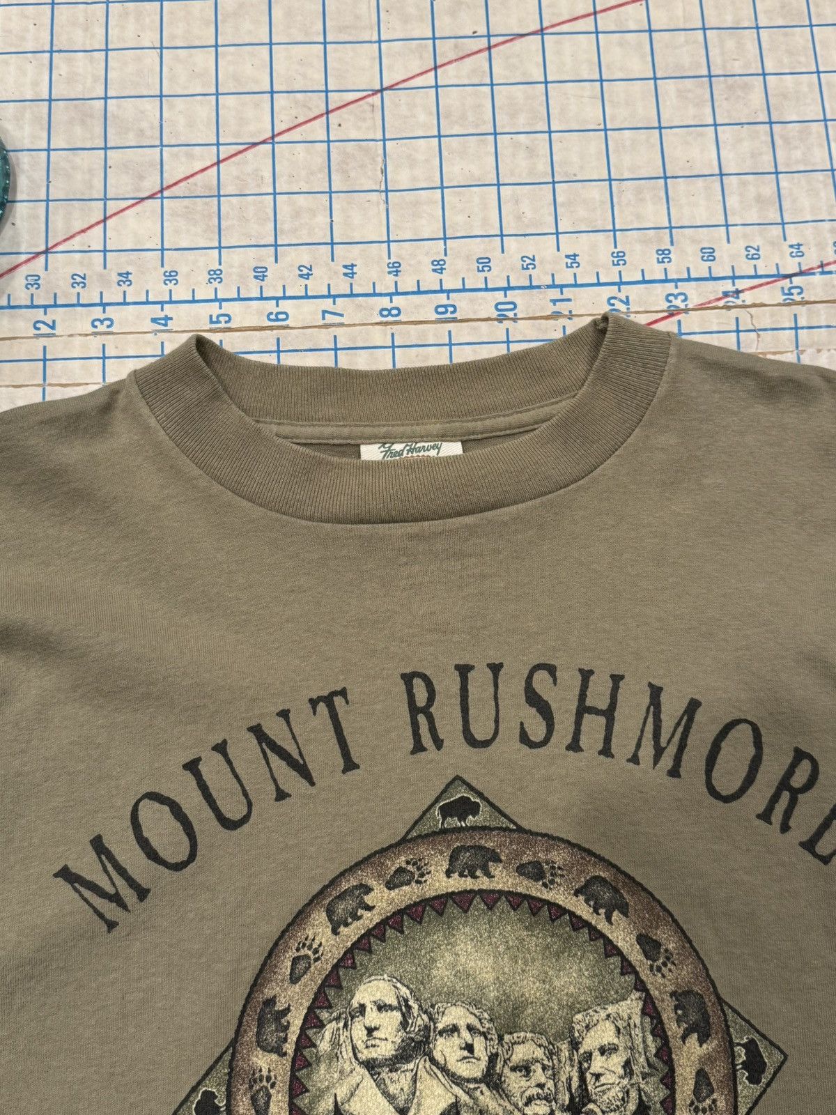 Vintage Vintage Mount Rushmore Graphic Tee Mens Size Large USA Made Size US L / EU 52-54 / 3 - 6 Thumbnail