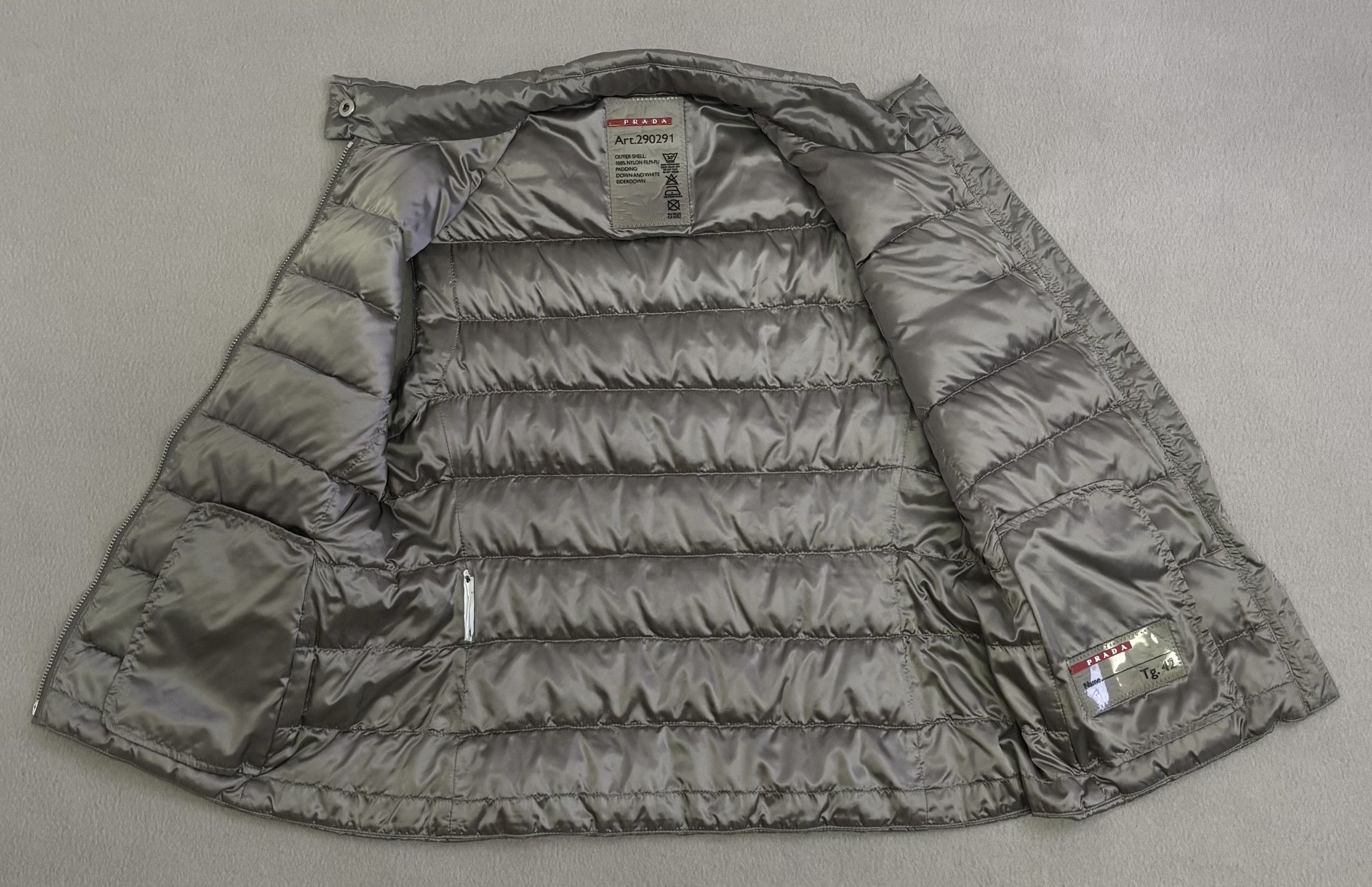 Prada Prada vest size 42 Size M / US 6-8 / IT 42-44 - 11 Thumbnail