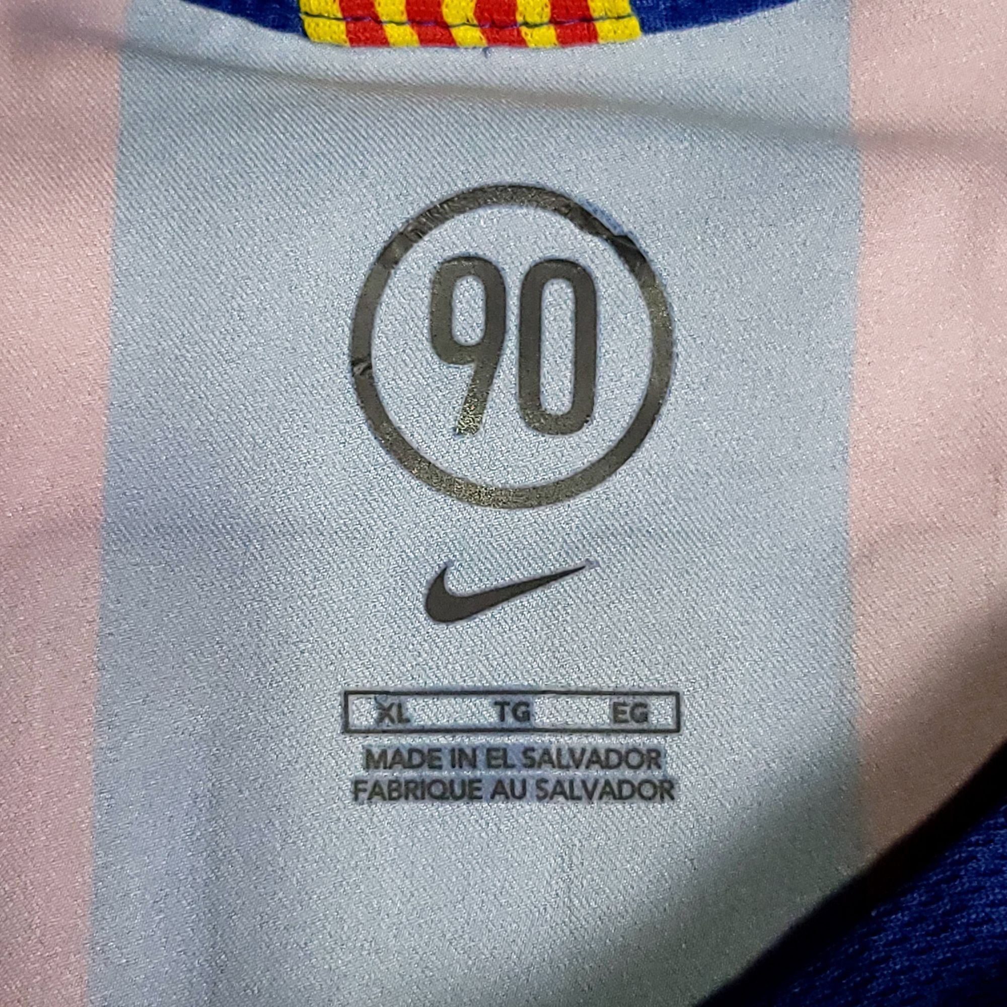 Nike Ronaldinho Barcelona 2005 2006 Soccer Jersey XL Size US XL / EU 56 / 4 - 4 Thumbnail