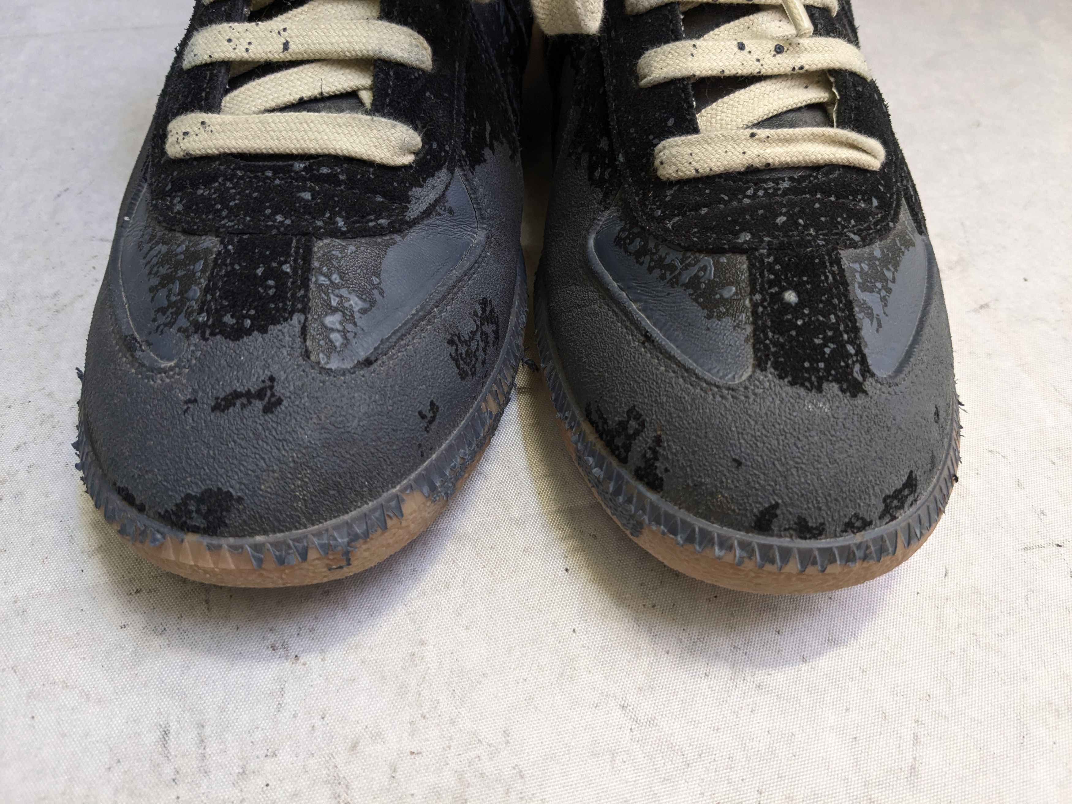 Maison Margiela Maison Margiela black pewter paint sneaker paint 9 42 Size US 9 / EU 42 - 5 Thumbnail