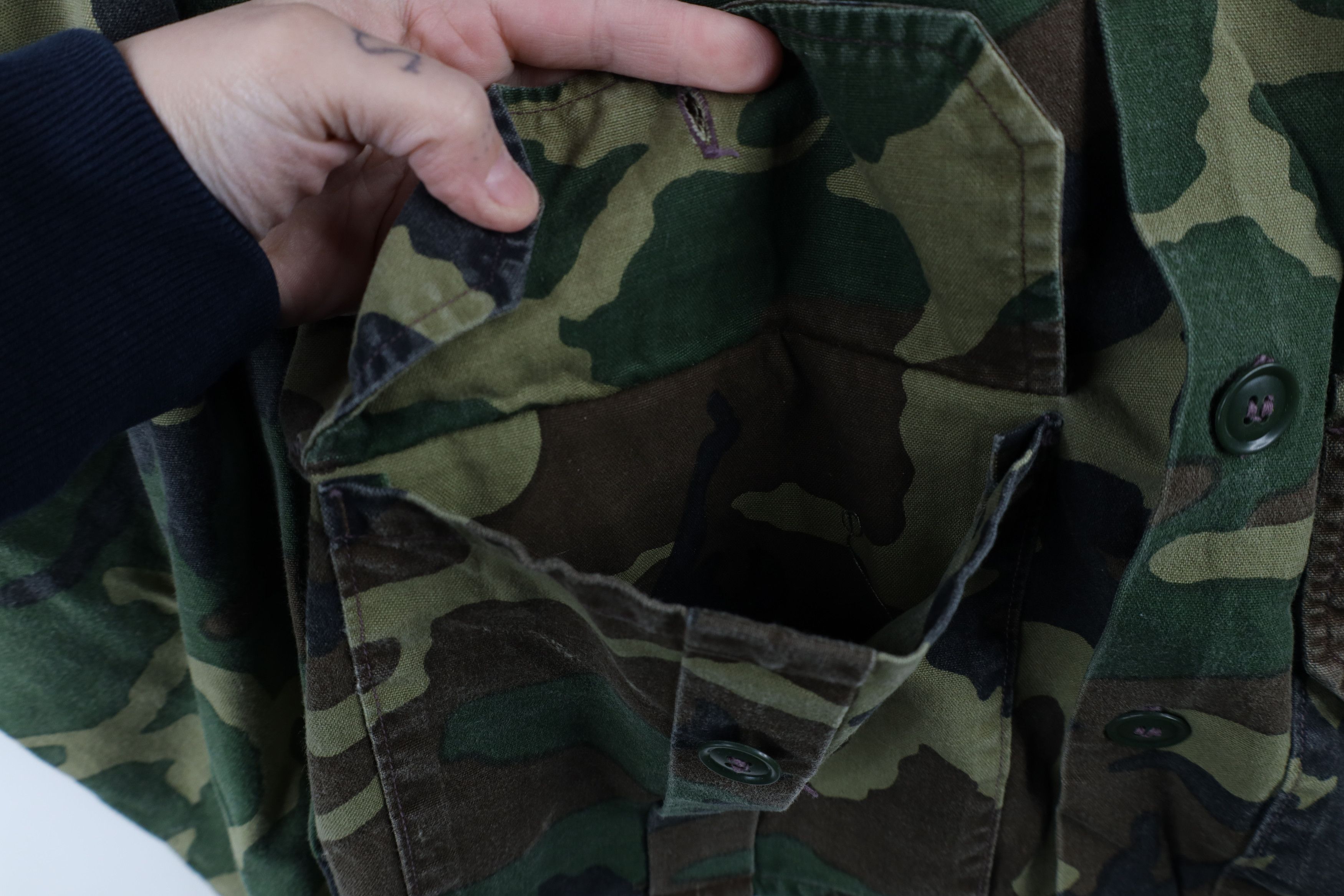 Vintage Vintage 90s Streetwear Camouflage Button Shirt Jacket USA Size US M / EU 48-50 / 2 - 6 Thumbnail