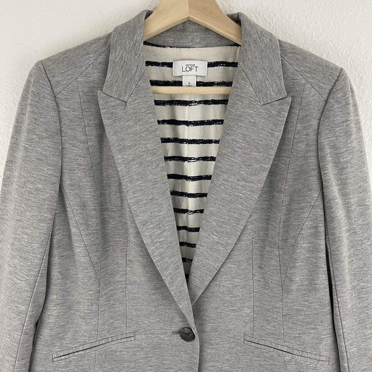 Loft LOFT Heathered Light Grey Classic-Fit Stretch Blazer Jacket Size M / US 6-8 / IT 42-44 - 3 Thumbnail