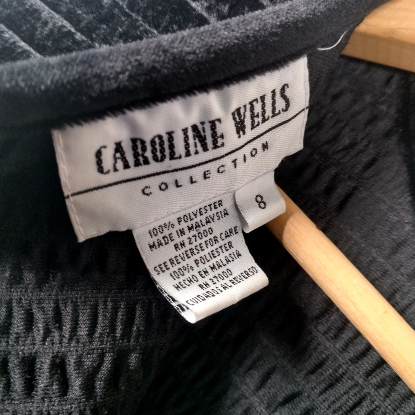 Velour Vintage Caroline Wells Dress Size 8 Black Velour Smocked Top Long Sleeves Midi Size M / US 6-8 / IT 42-44 - 4 Thumbnail