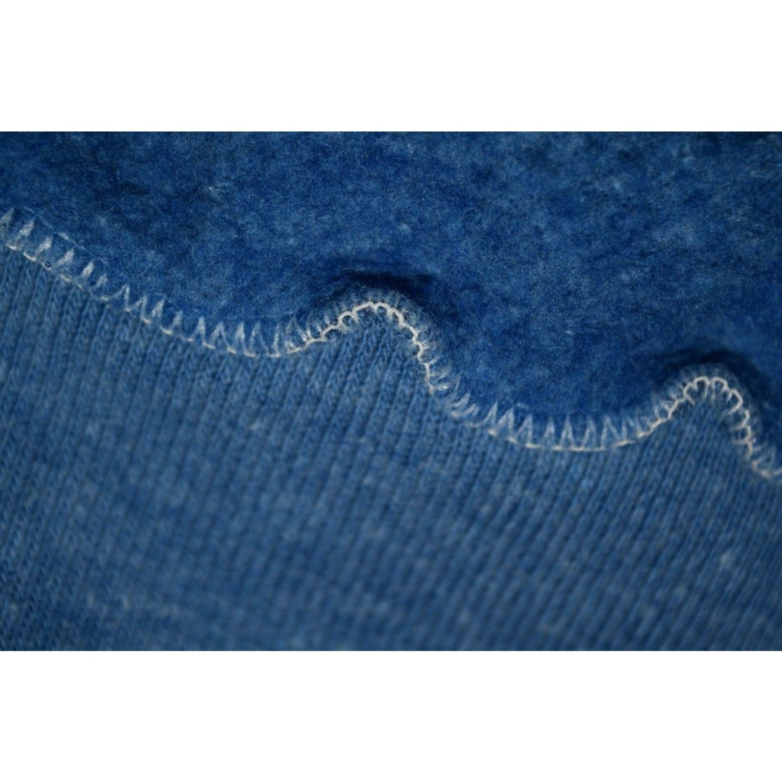 Vintage VINTAGE 70s SCREEN STARS WHITETAIL DEER CREWNECK SWEATSHIRT Men's Medium Blue Graphic Outdoor Size US M / EU 48-50 / 2 - 6 Thumbnail