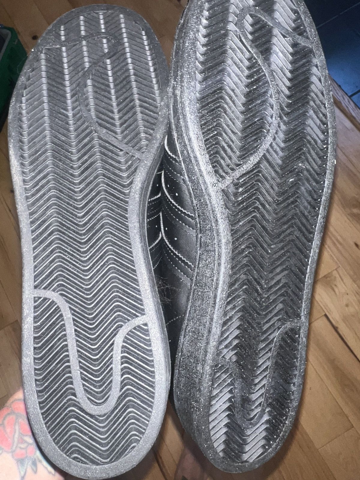 Adidas adidas super stars Size US 12 / EU 45 - 5 Thumbnail
