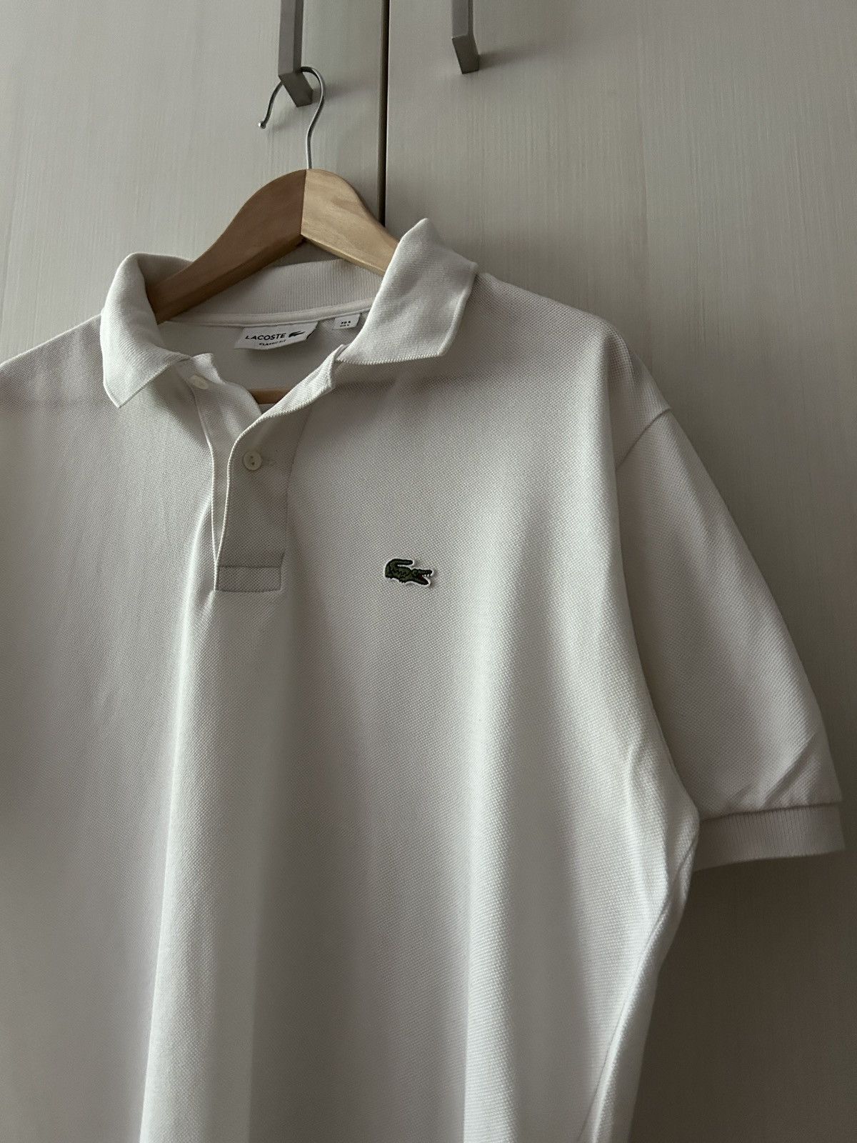 Lacoste Lacoste luxury white polos shirt mens old money style Size US M / EU 48-50 / 2 - 2 Thumbnail