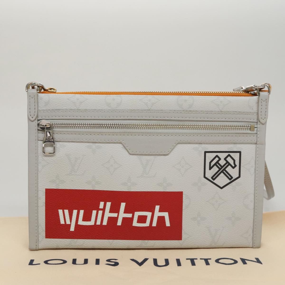 Louis Vuitton LOUIS VUITTON Monogram White Flat Mensenger Shoulder Bag Size ONE SIZE - 12 Thumbnail