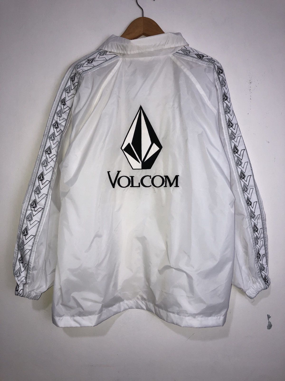 Volcom Vintage Volcom Windbreaker Jacket Size US M / EU 48-50 / 2 - 1 Thumbnail